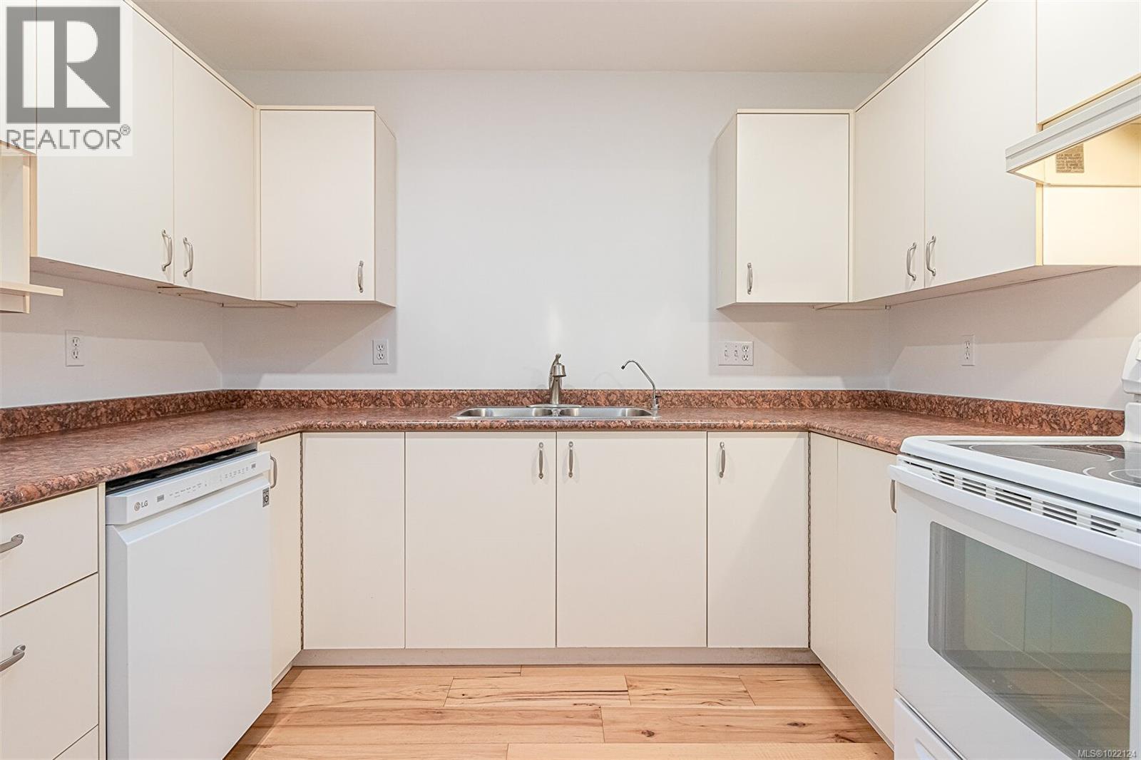 14 100 Abbey Lane, Parksville