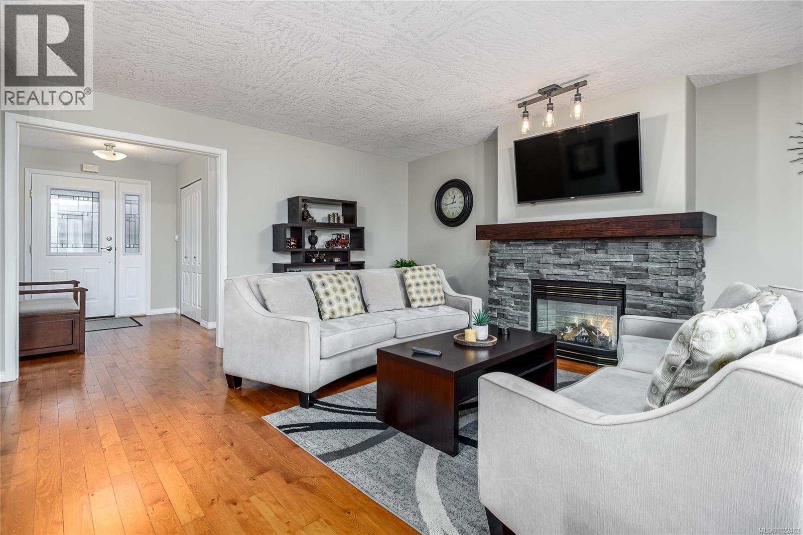 1940 St. Andrews Pl, Courtenay