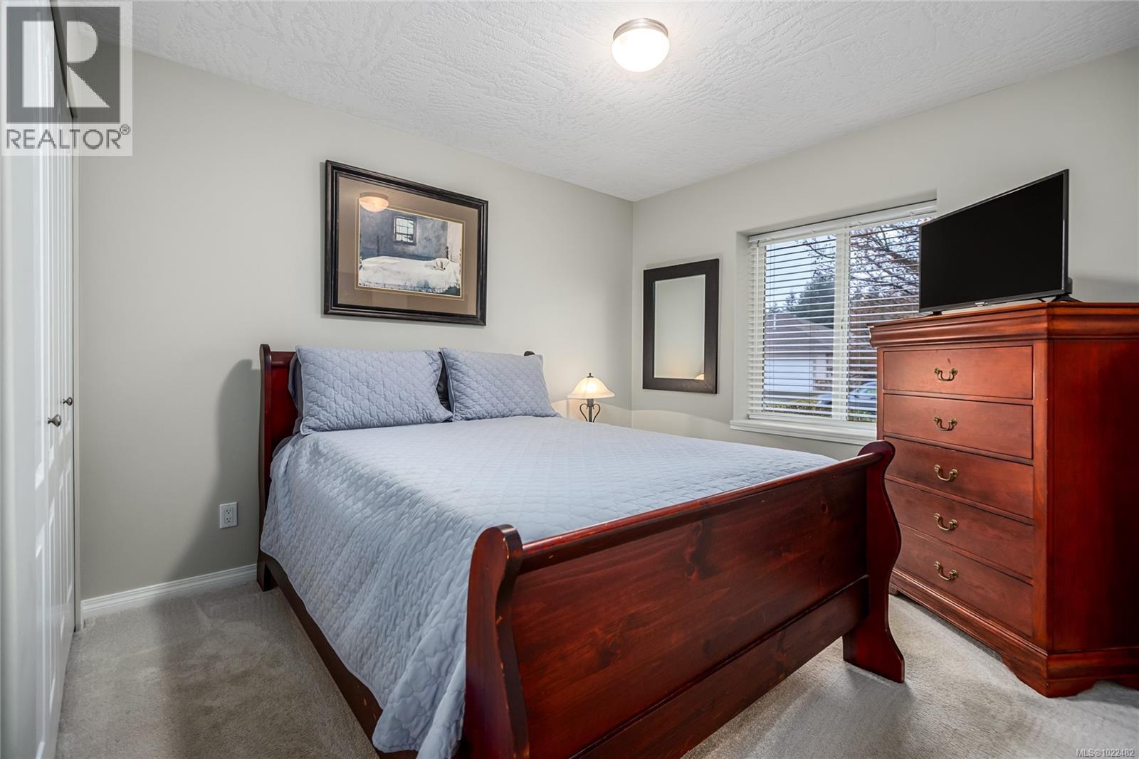 1940 St. Andrews Pl, Courtenay