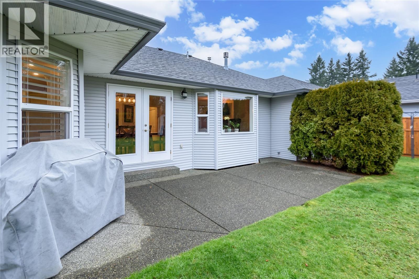 1940 St. Andrews Pl, Courtenay