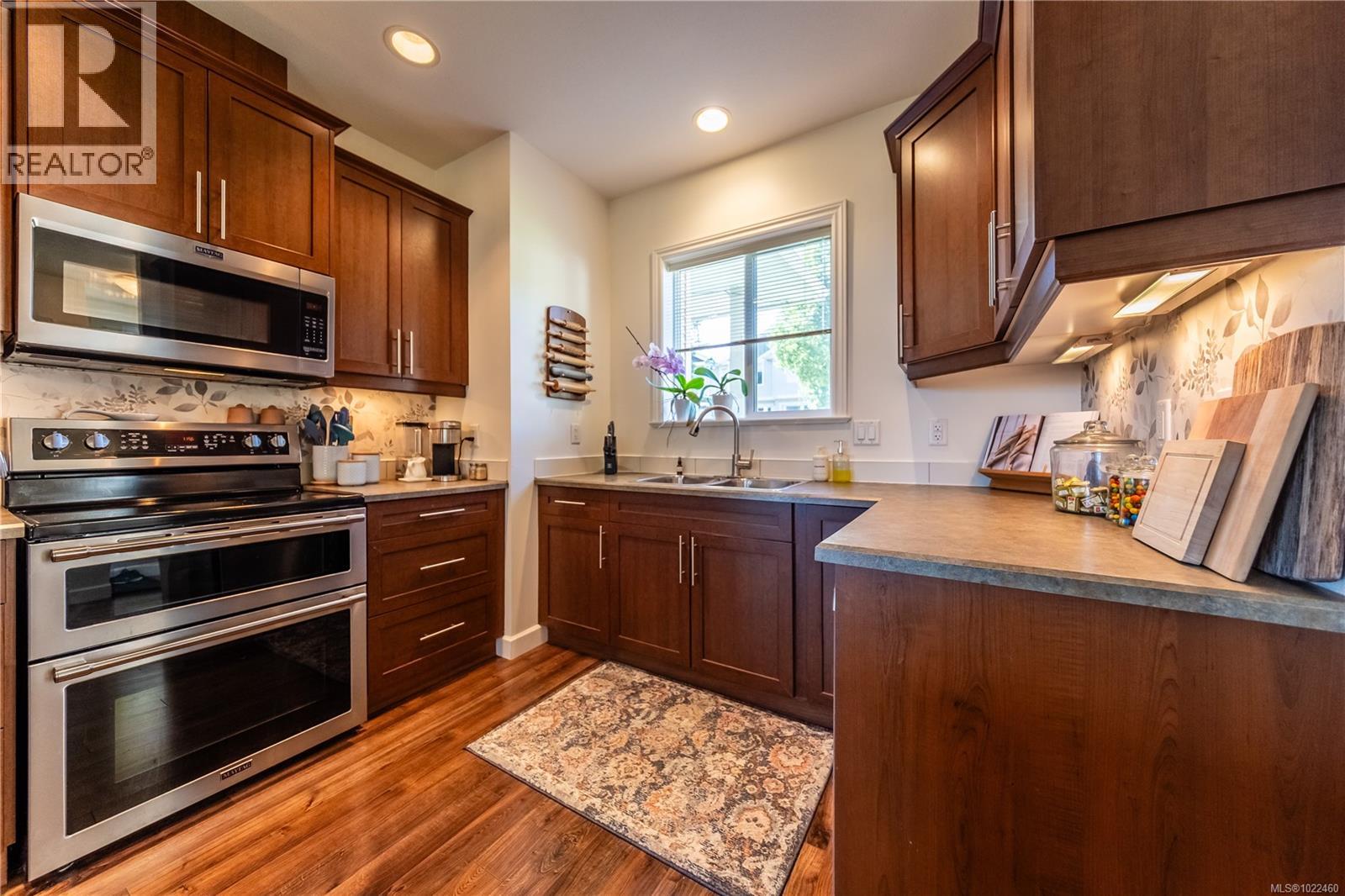 100 834 Varsity Way, Nanaimo