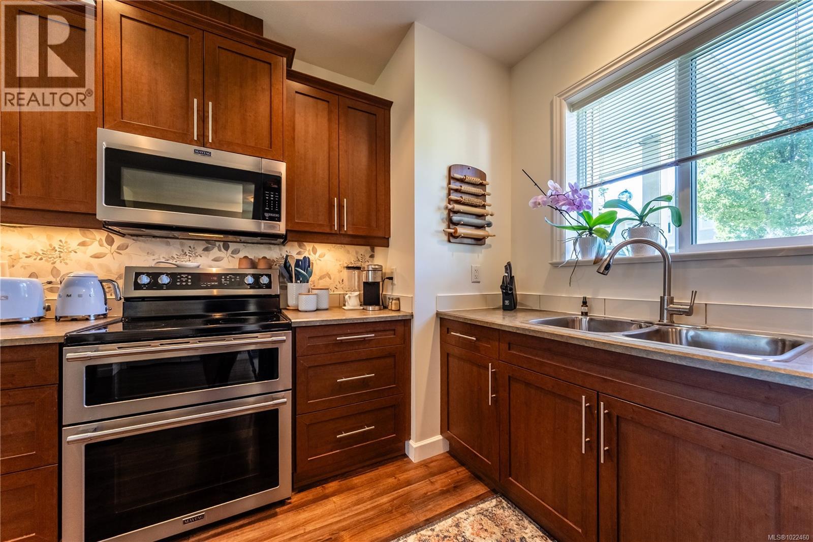 100 834 Varsity Way, Nanaimo