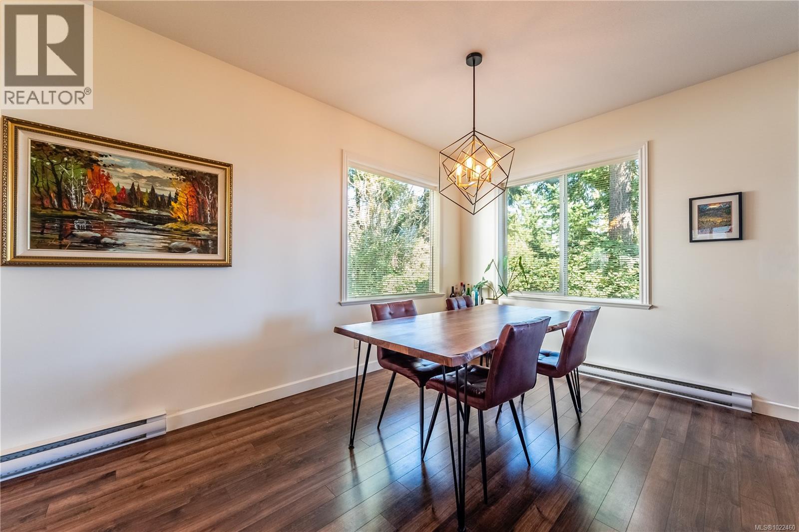 100 834 Varsity Way, Nanaimo