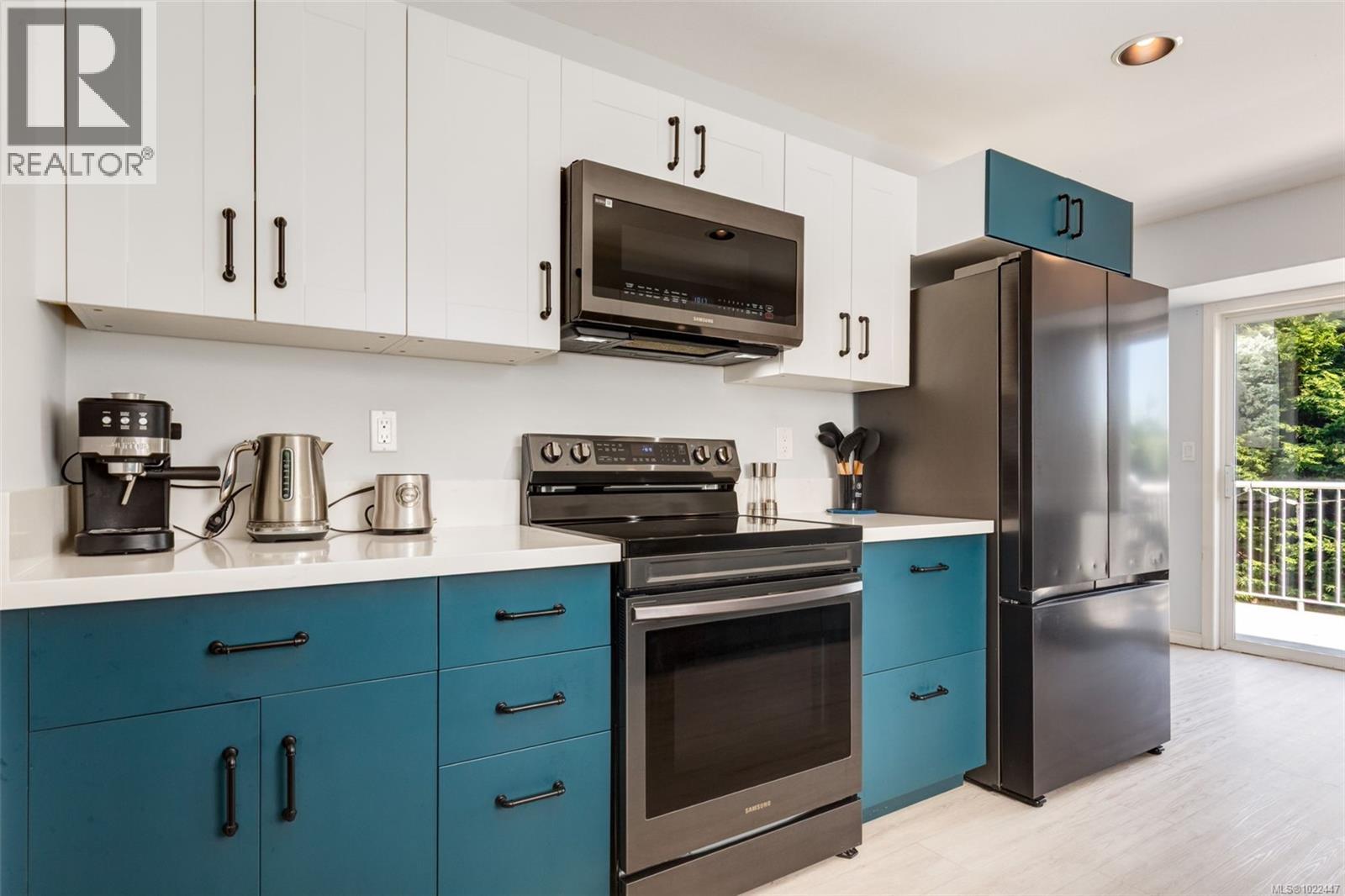 6422 Dover Rd, Nanaimo