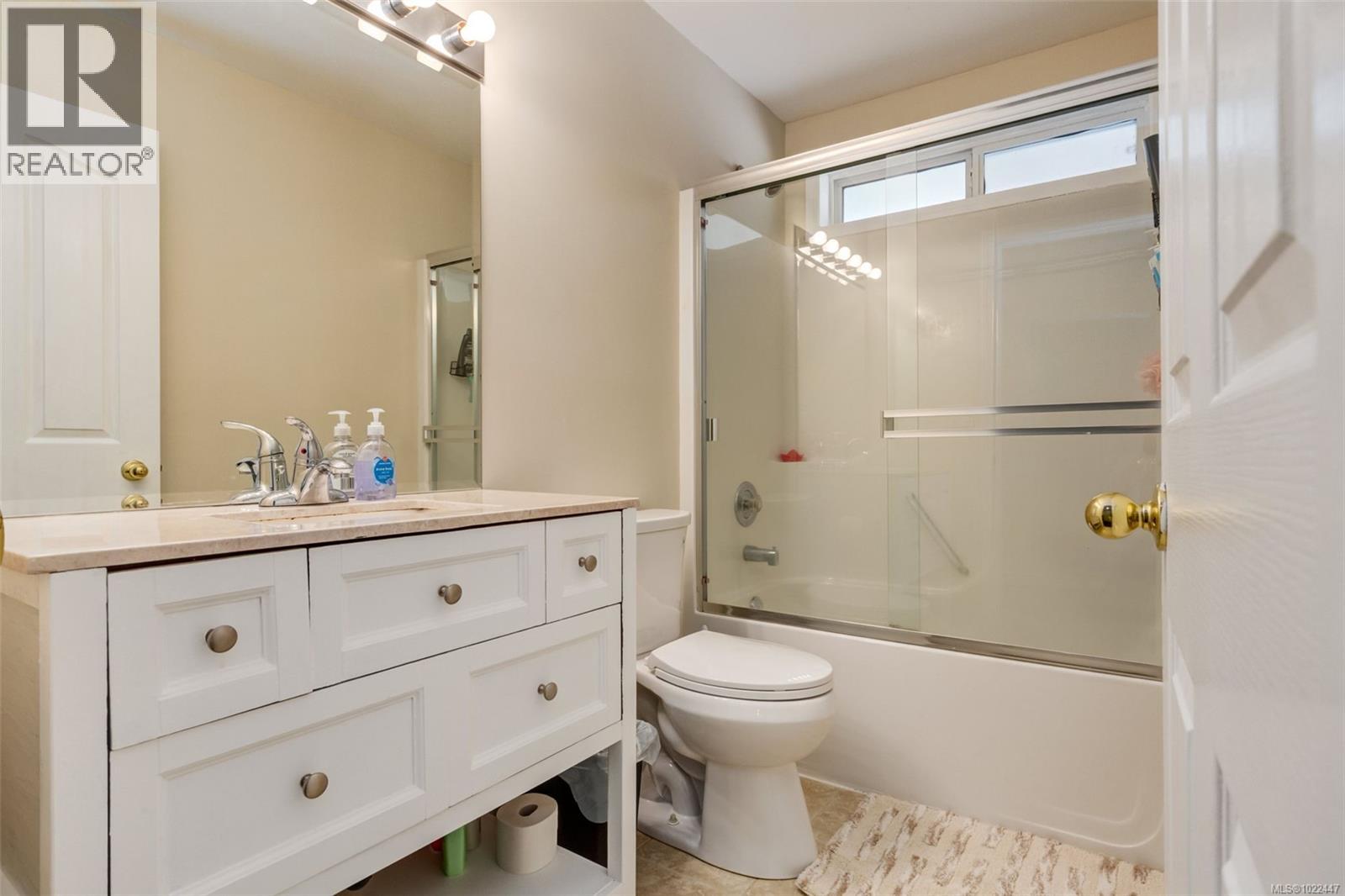 6422 Dover Rd, Nanaimo