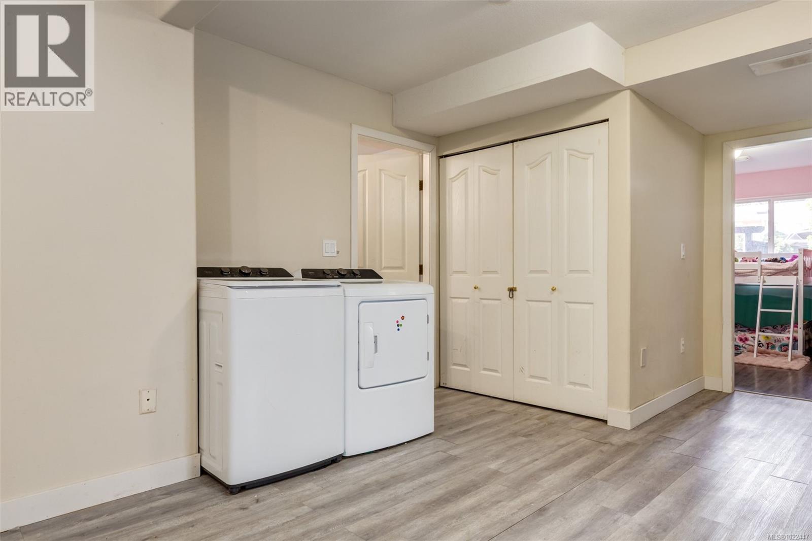 6422 Dover Rd, Nanaimo