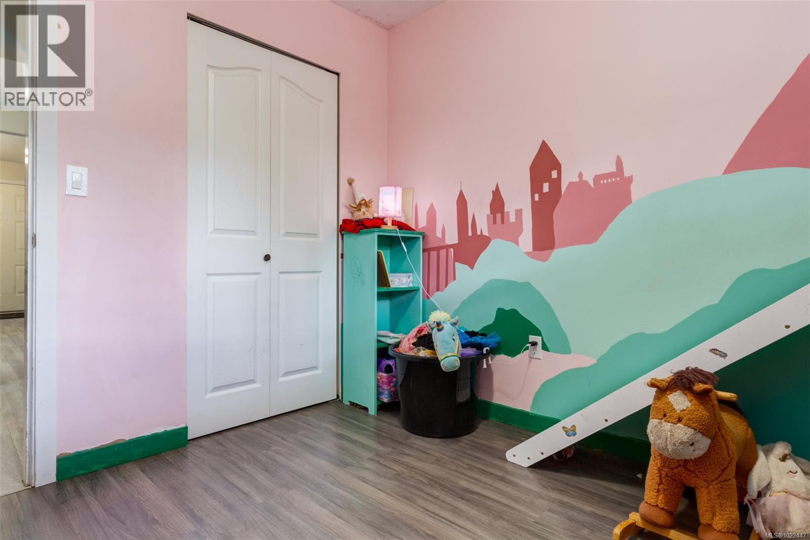 6422 Dover Rd, Nanaimo