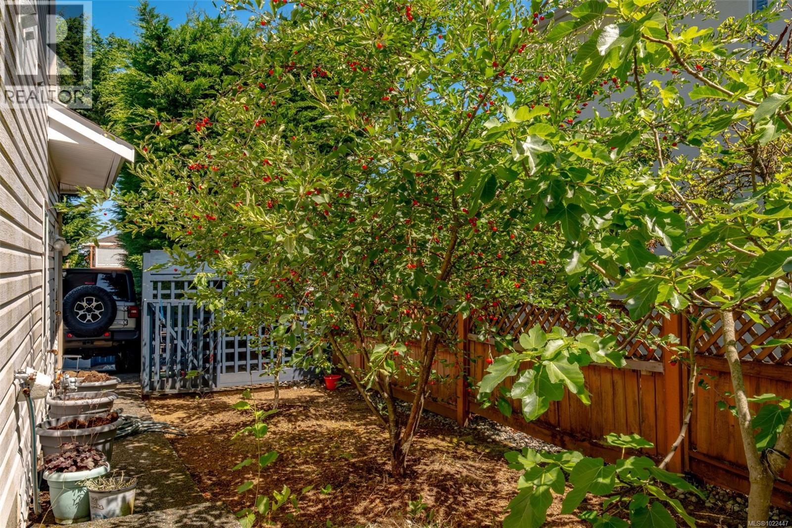 6422 Dover Rd, Nanaimo