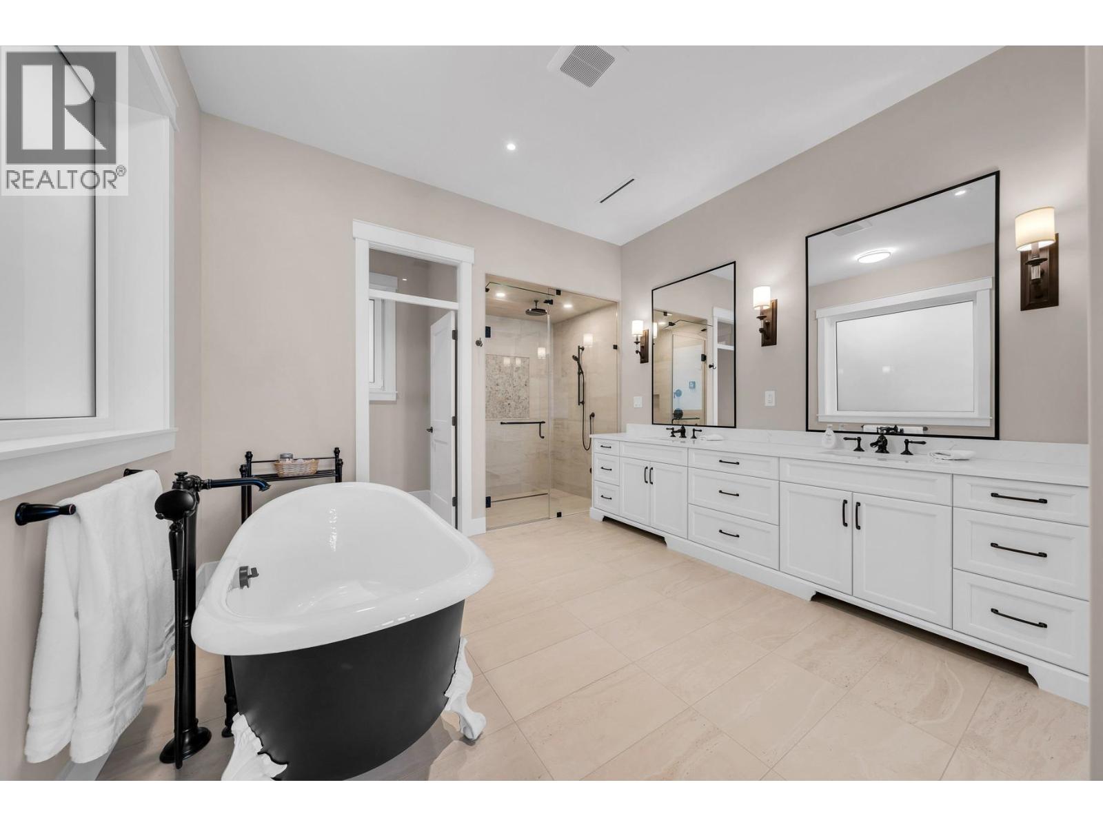 3431 SENKLER ROAD, Belcarra