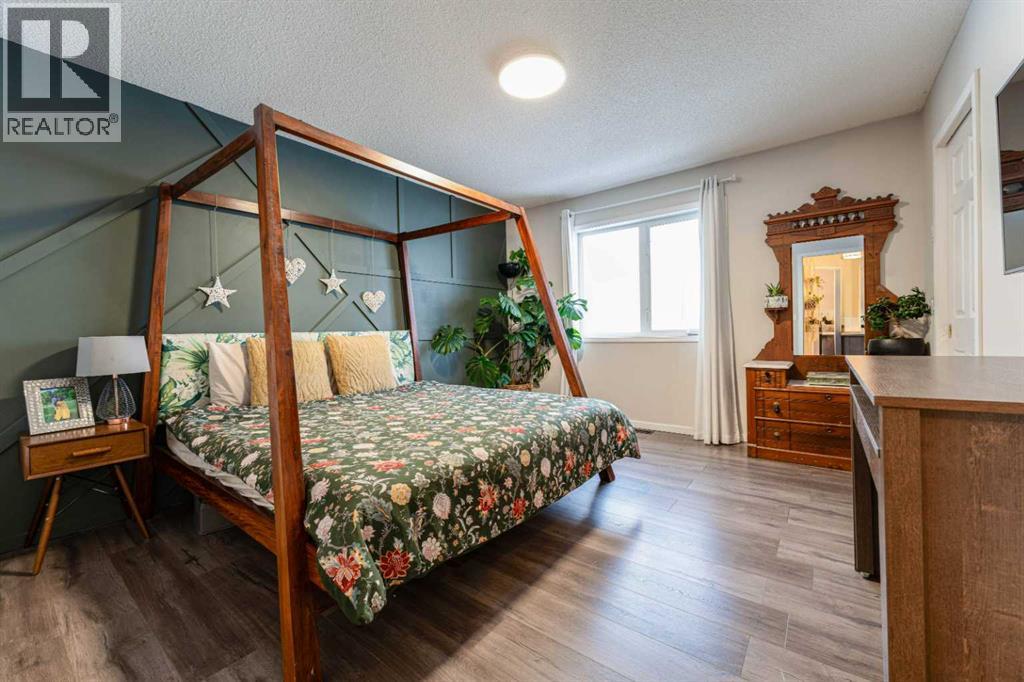 Single Family House for Sale in  Chaparral Ridge Circle SE Chaparral Calgary 