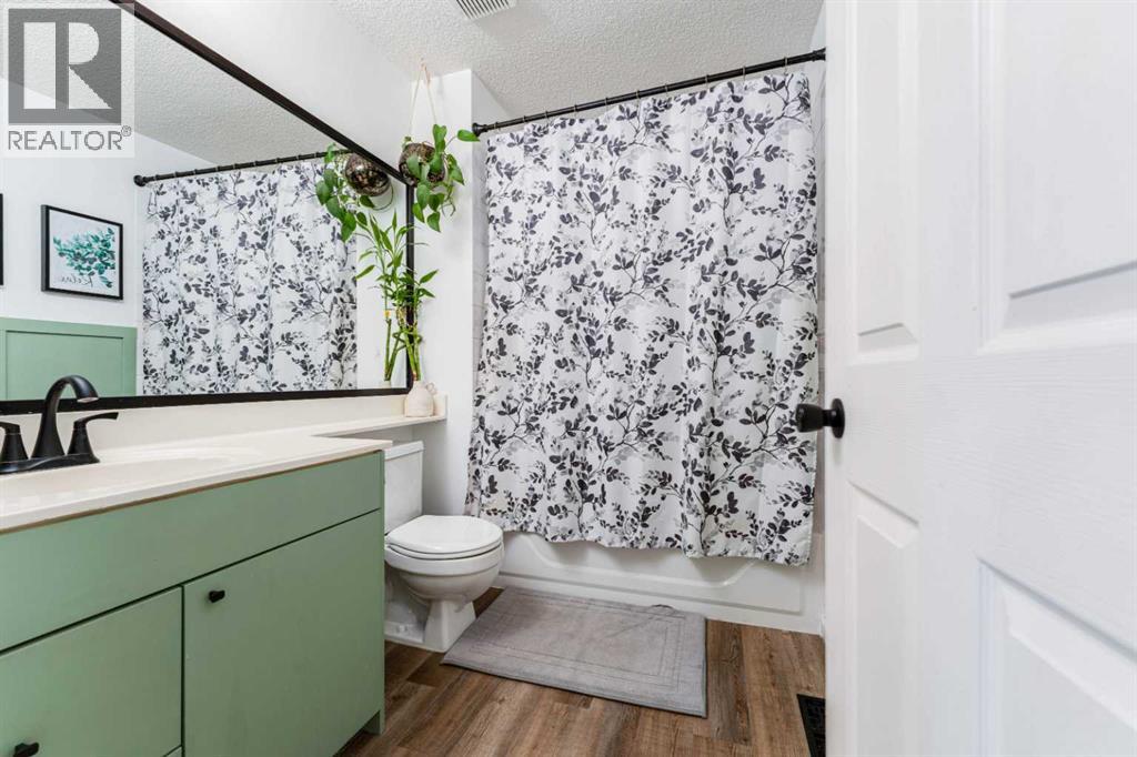 Single Family House for Sale in  Chaparral Ridge Circle SE Chaparral Calgary 