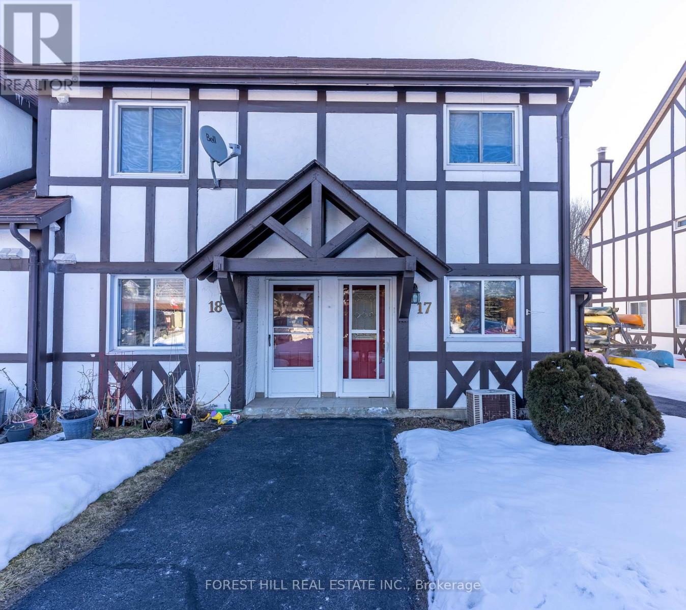 31 Laguna Parkway 18