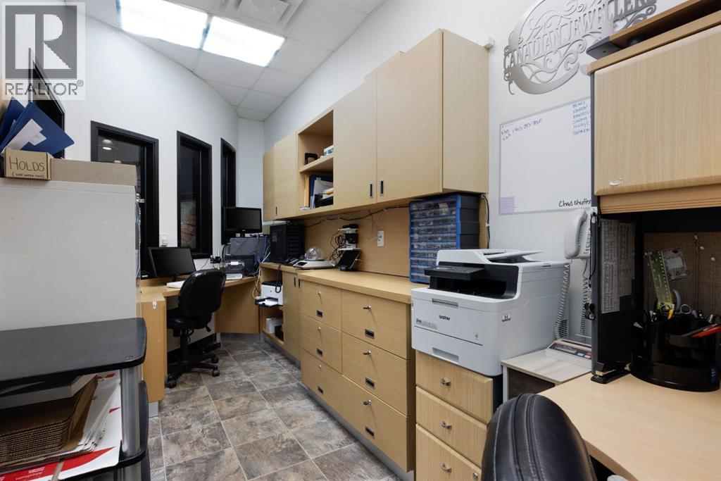 9810 Main Street, Fort McMurray