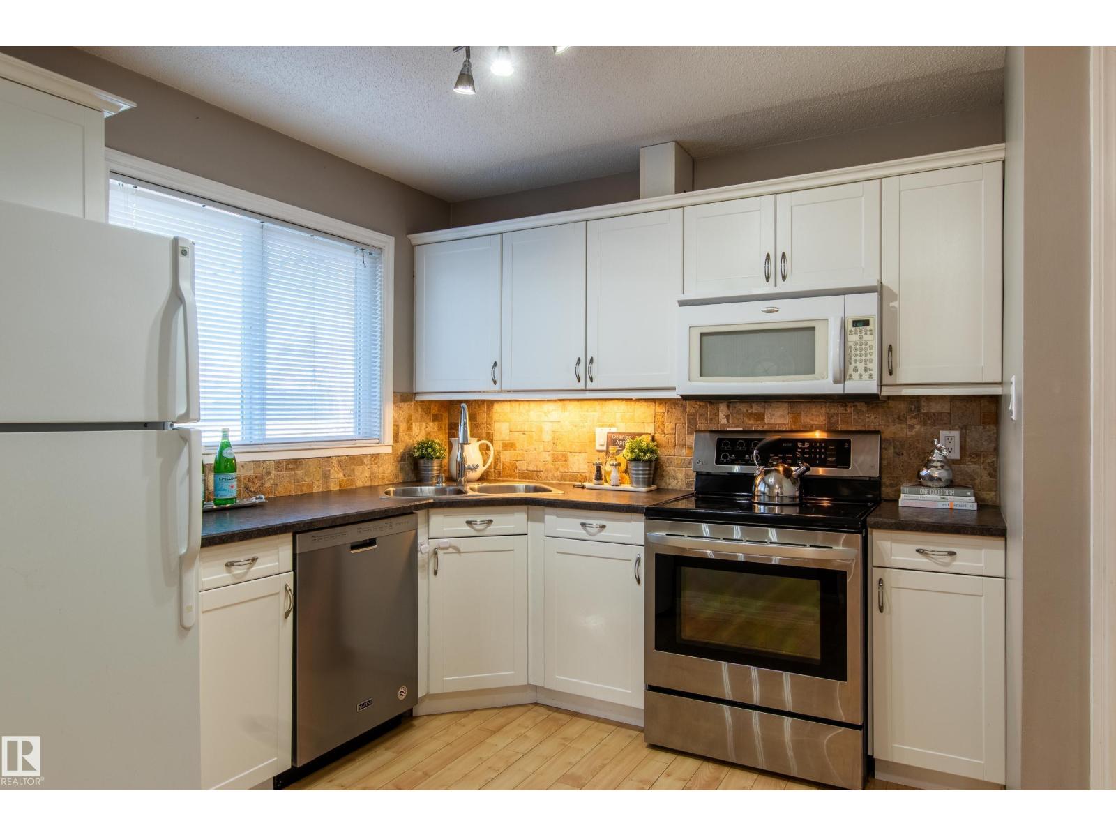 8916 148 ST NW, Edmonton