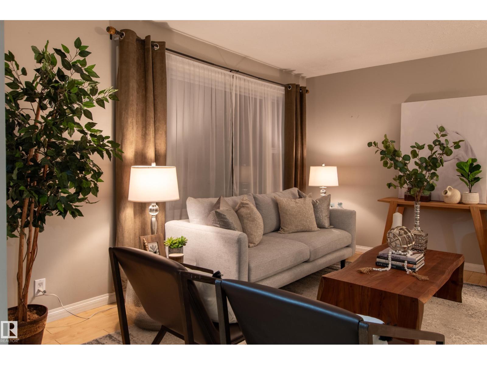 8916 148 ST NW, Edmonton