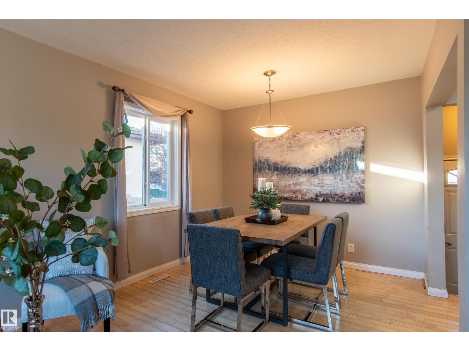 8916 148 ST NW, Edmonton