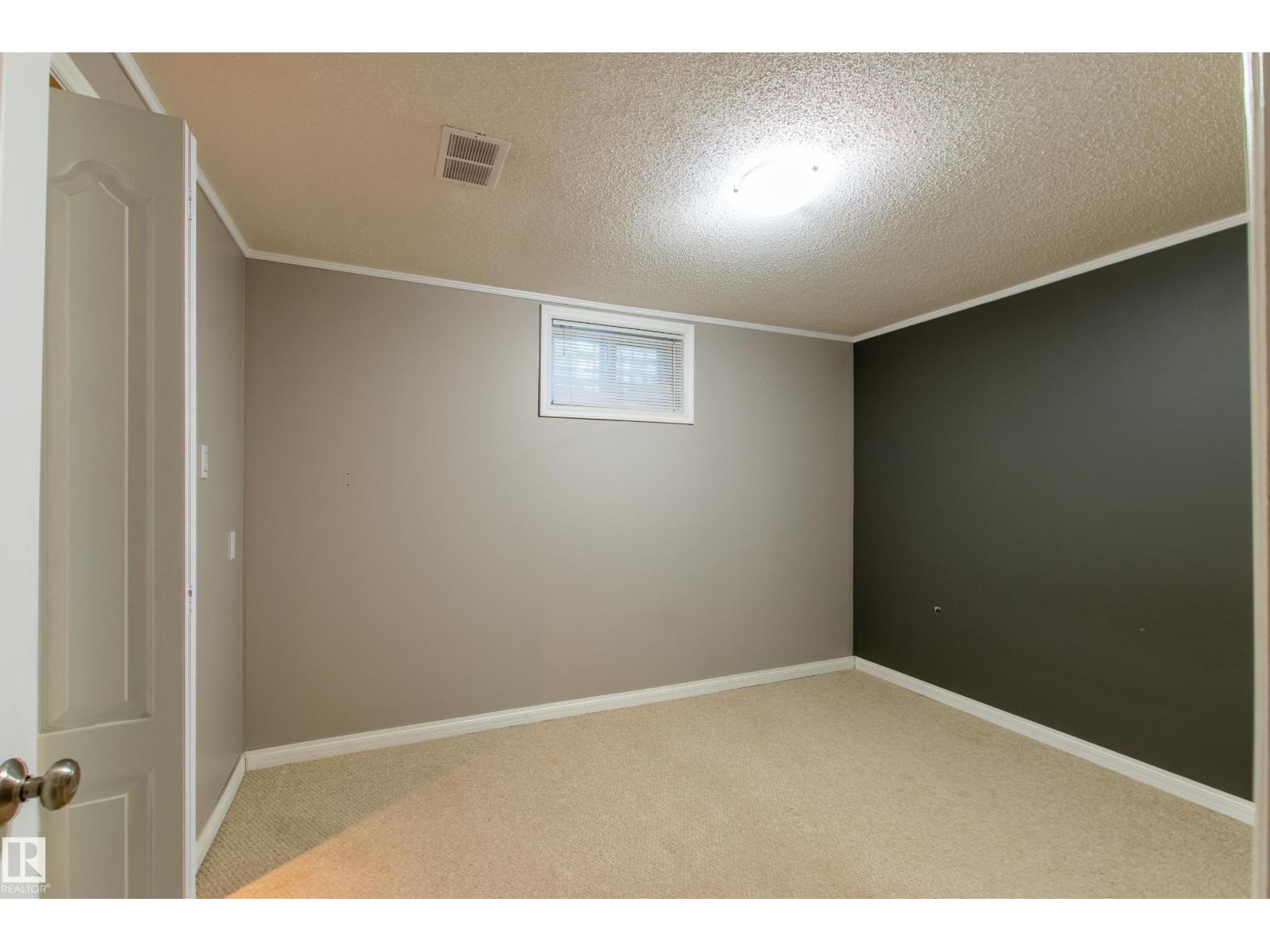 8916 148 ST NW, Edmonton