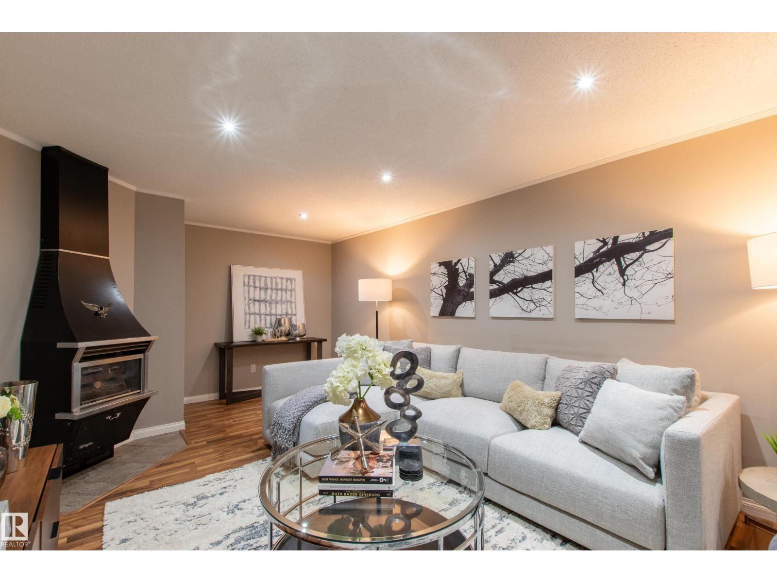 8916 148 ST NW, Edmonton