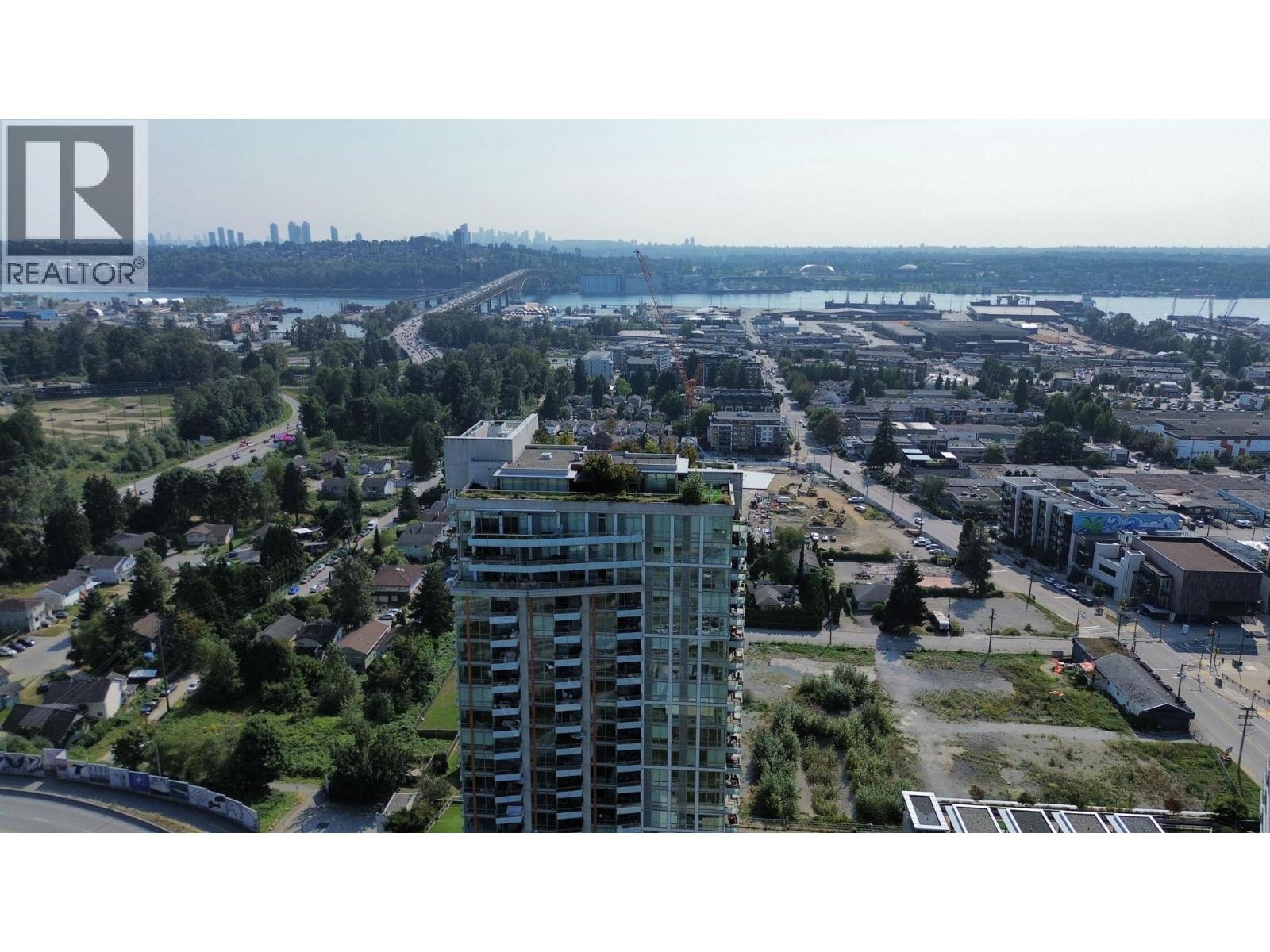 1702 1550 FERN STREET, North Vancouver