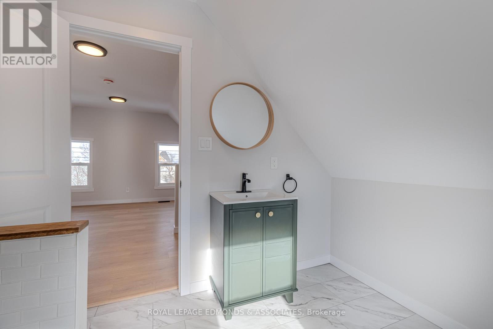 204 MCALLISTER STREET - 26