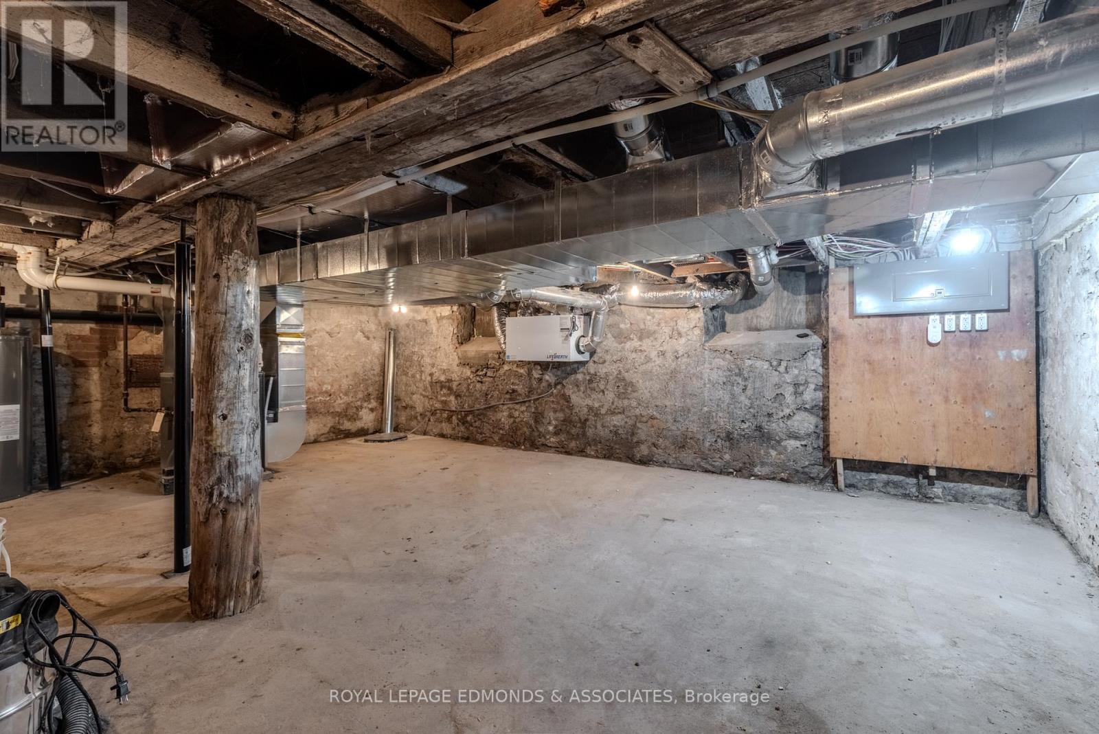 204 MCALLISTER STREET - 27