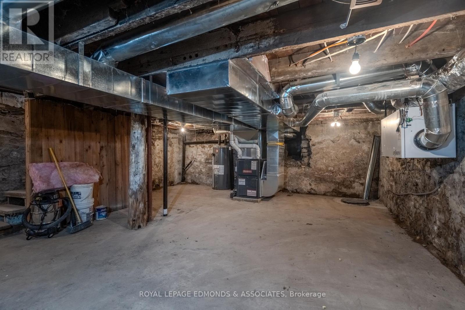 204 MCALLISTER STREET - 28