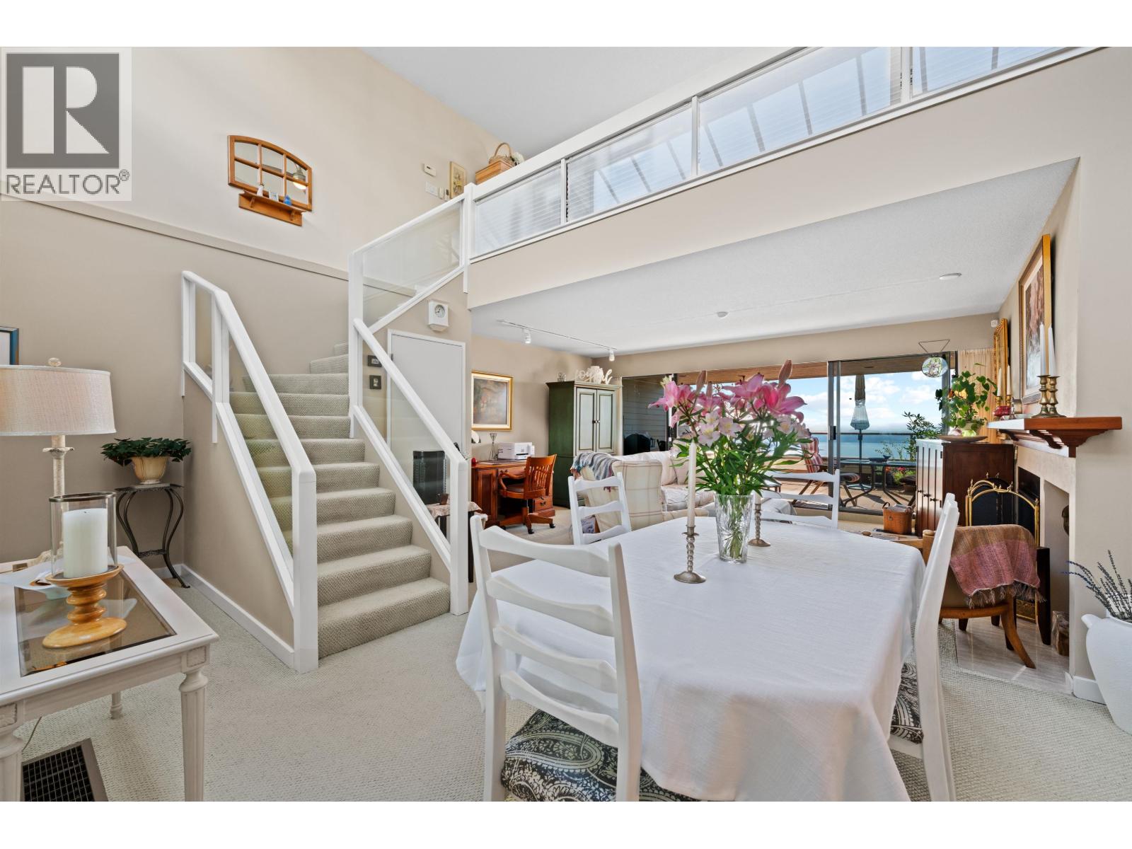 48 2250 FOLKESTONE WAY, West Vancouver