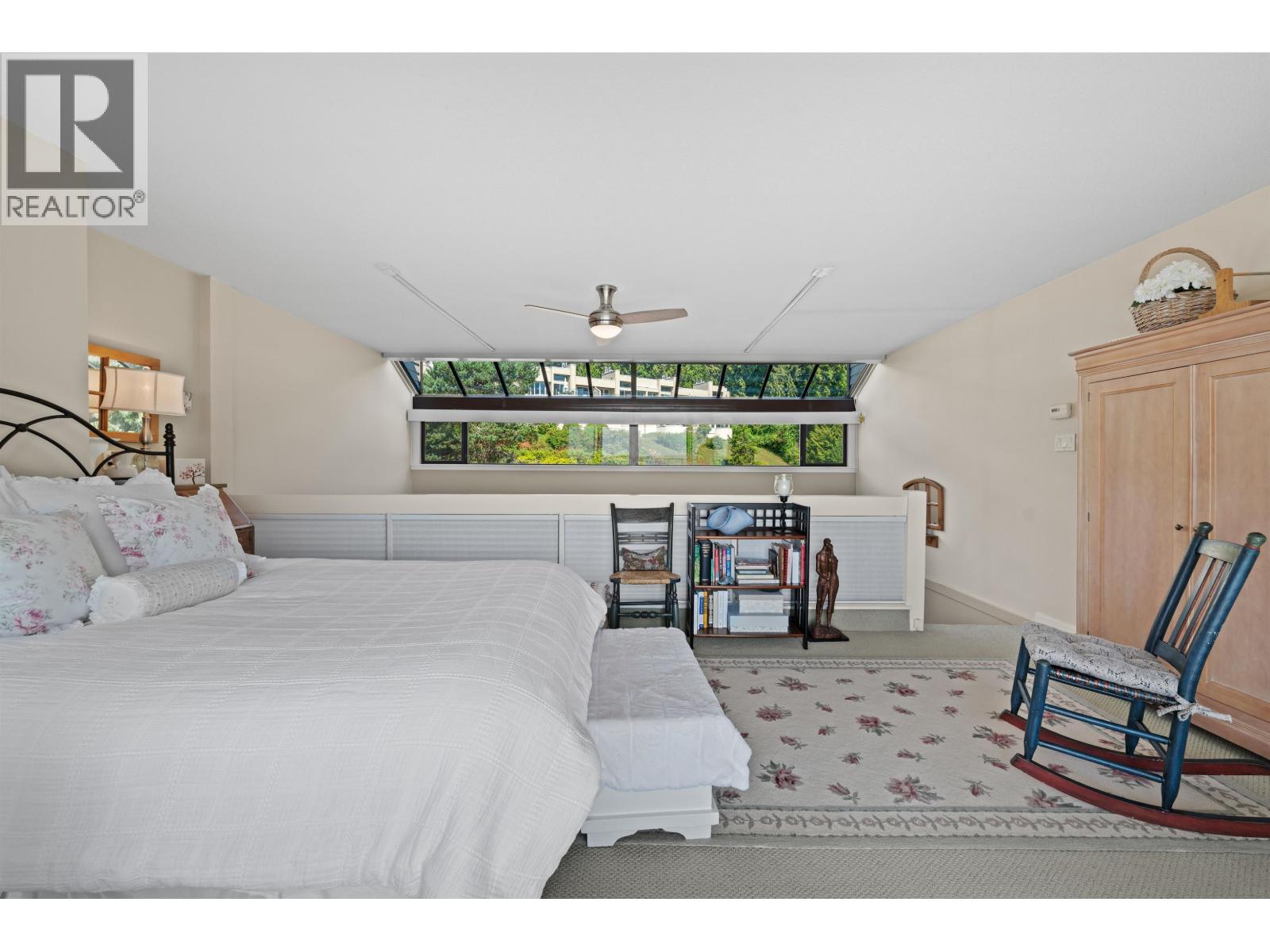 48 2250 FOLKESTONE WAY, West Vancouver