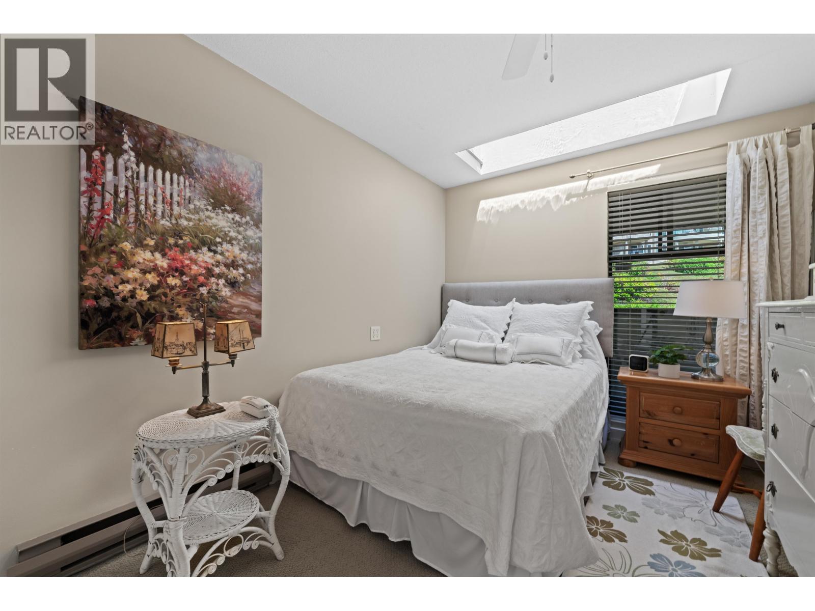 48 2250 FOLKESTONE WAY, West Vancouver