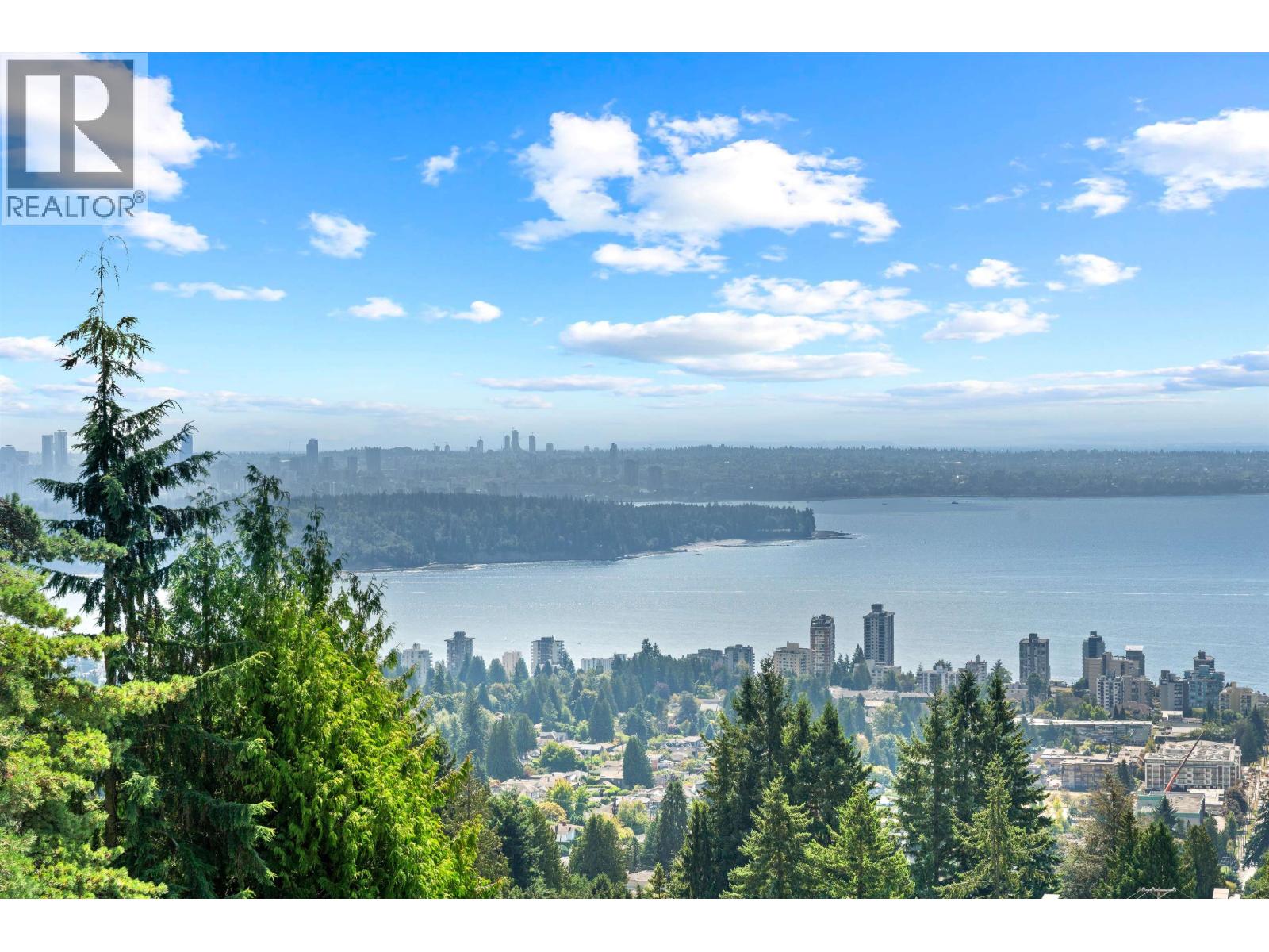 48 2250 FOLKESTONE WAY, West Vancouver