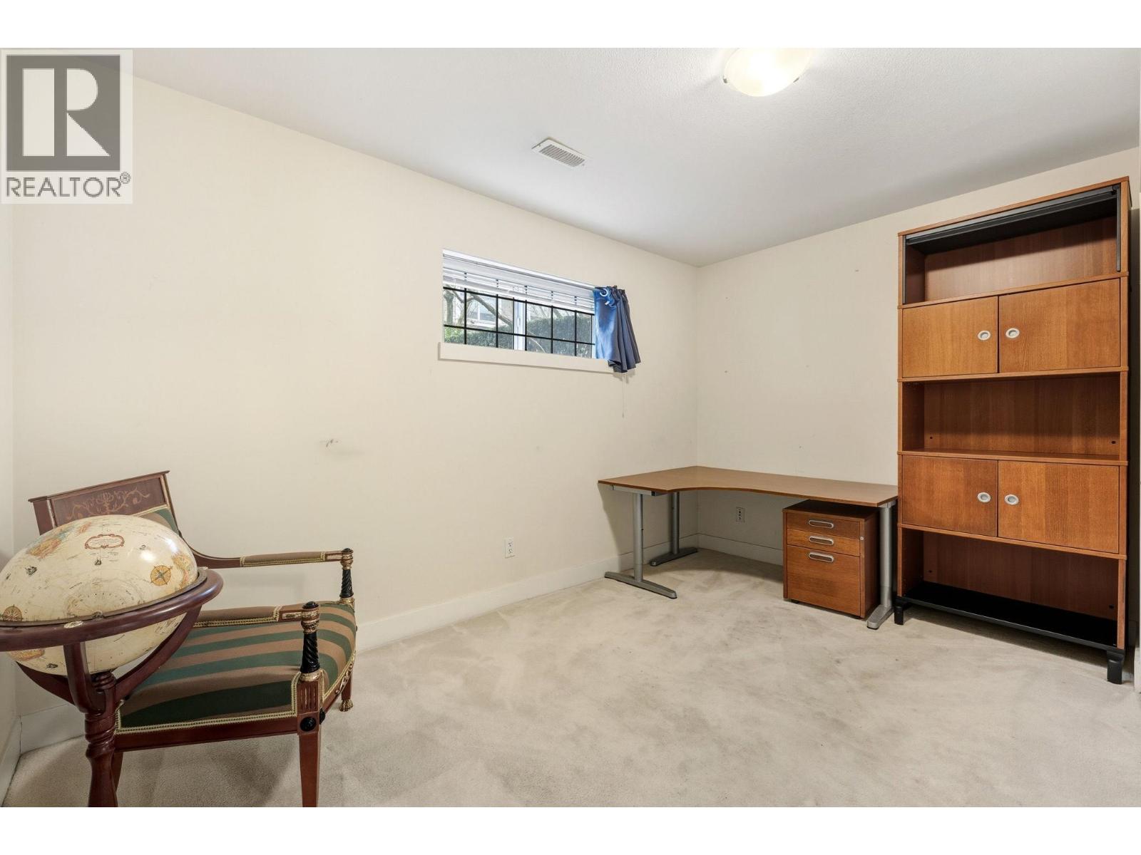 House in Vancouver - Image 10