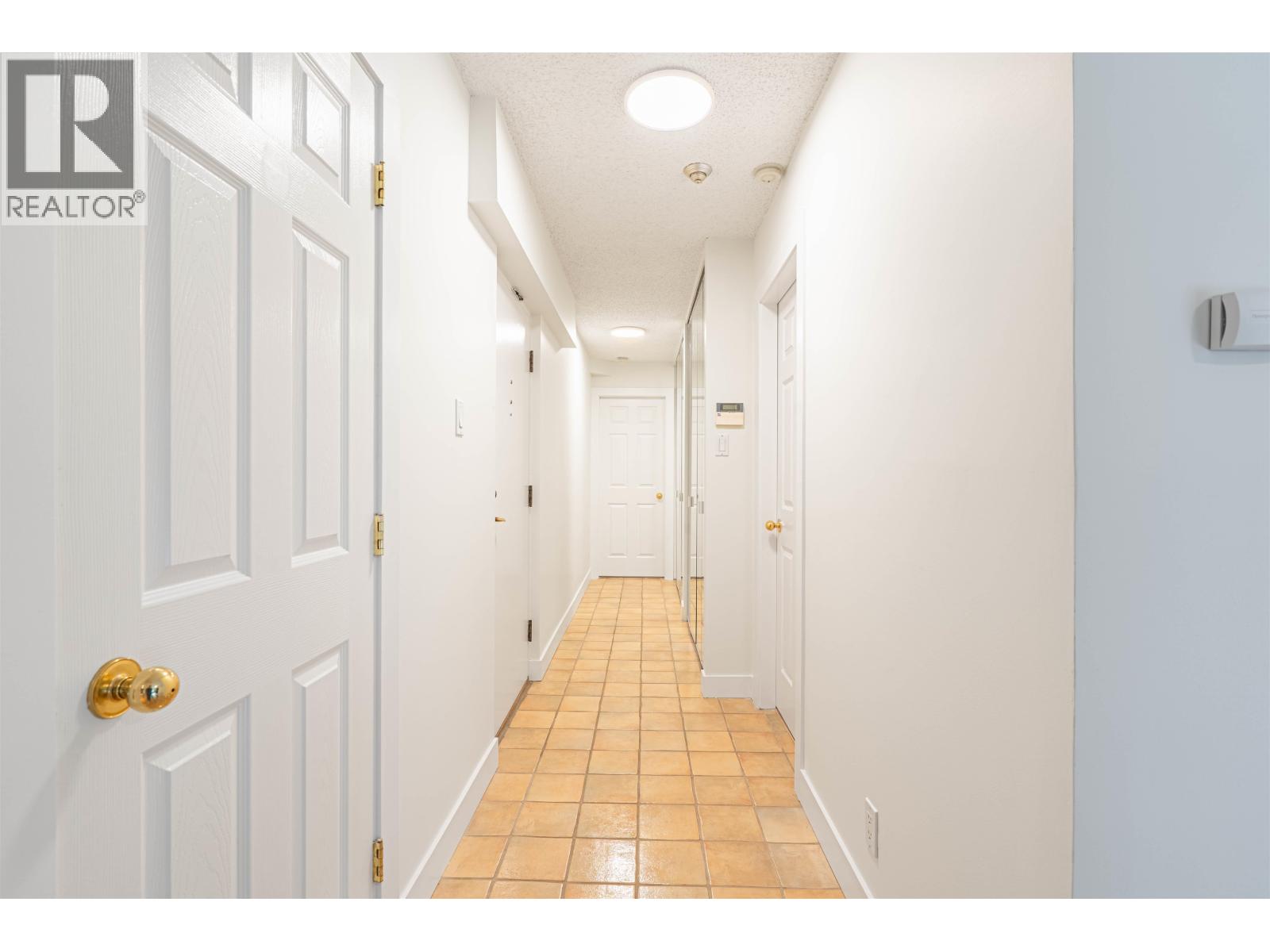 102 747 17TH STREET, West Vancouver