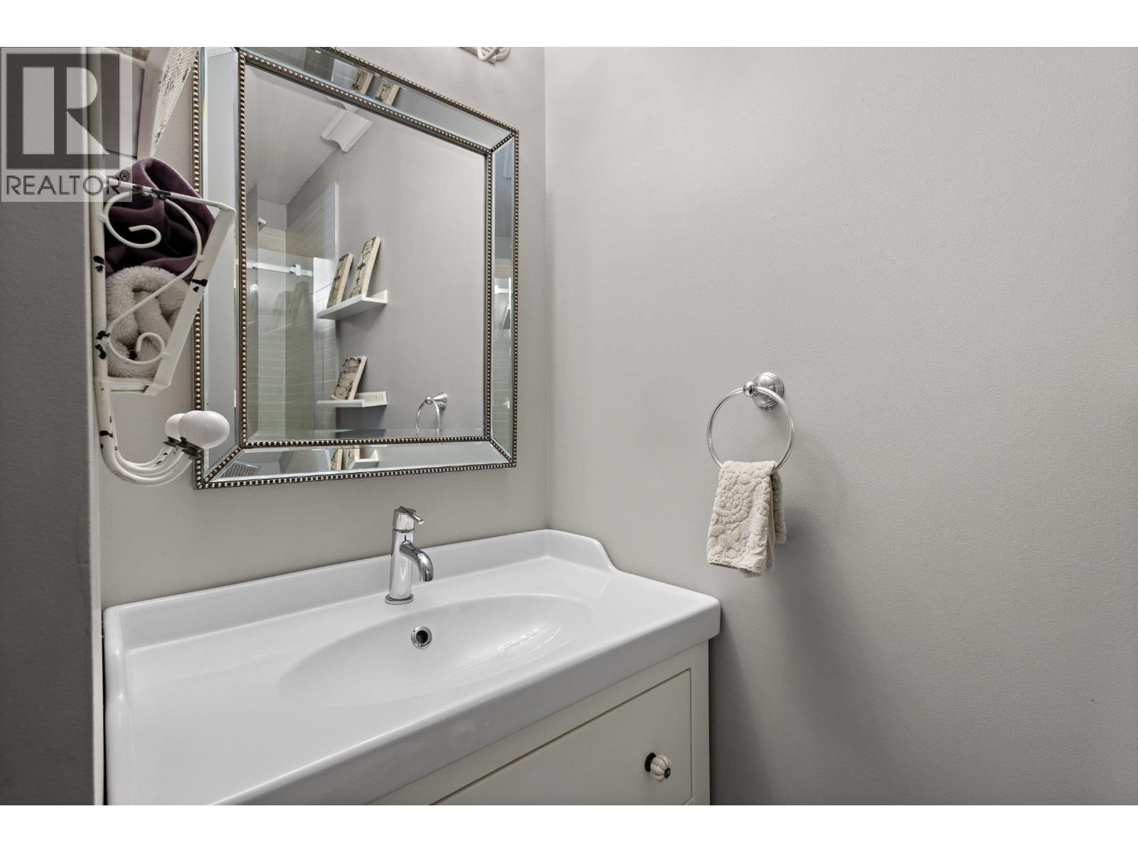 629 THOMPSON AVENUE, Coquitlam