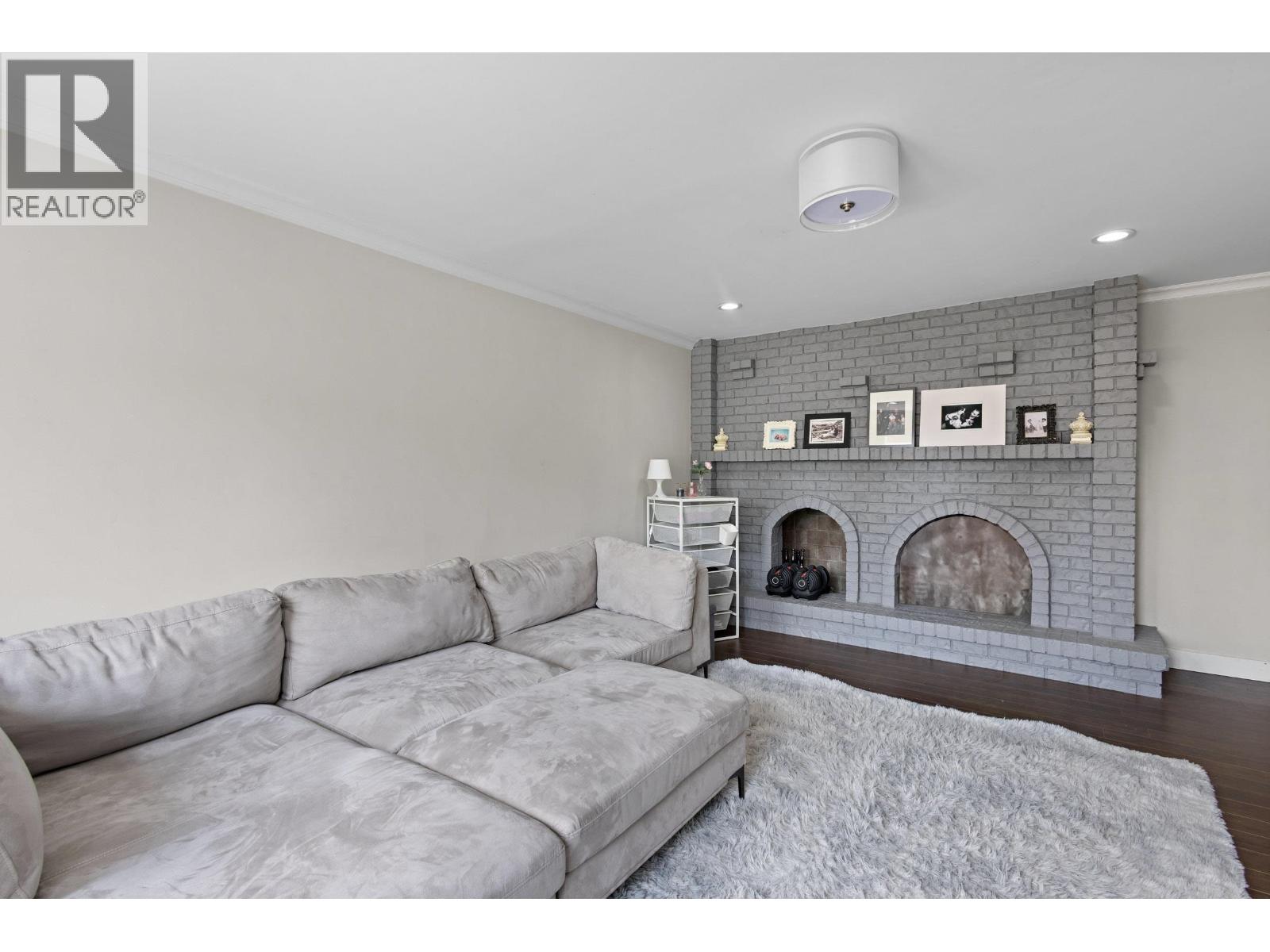 629 THOMPSON AVENUE, Coquitlam