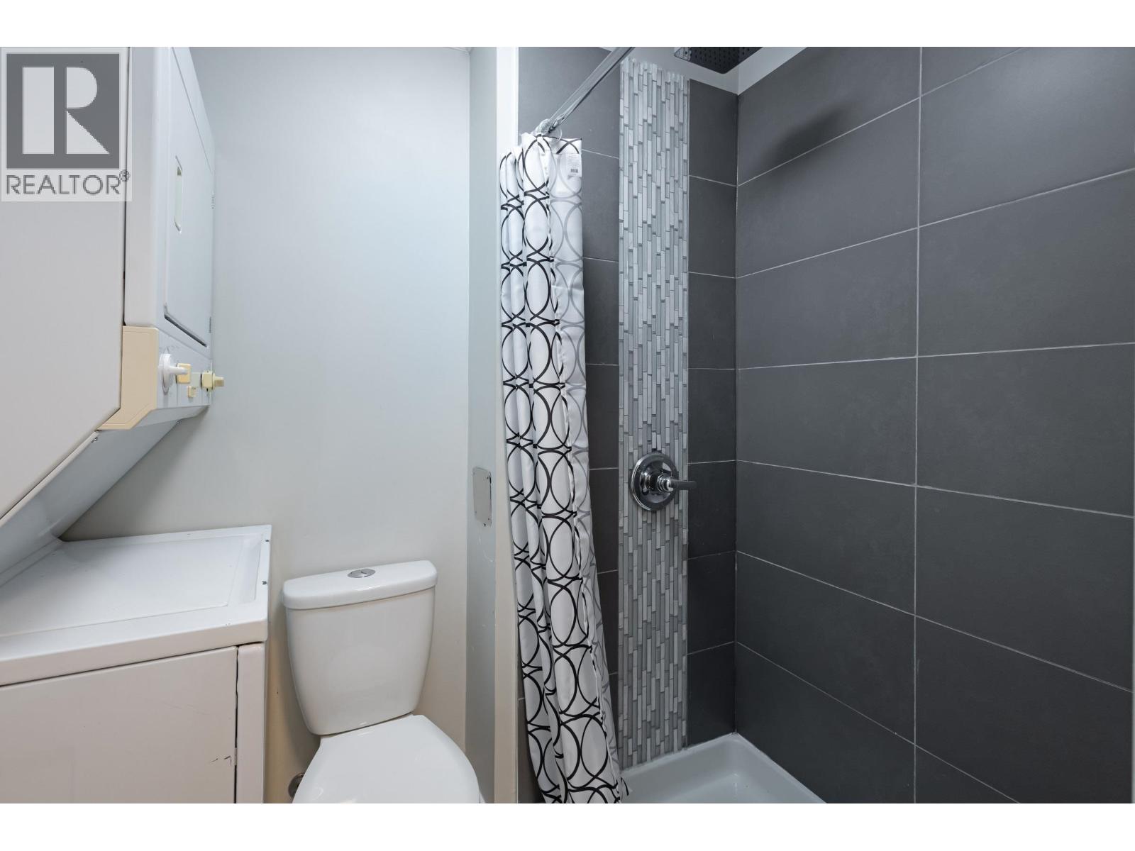 629 THOMPSON AVENUE, Coquitlam