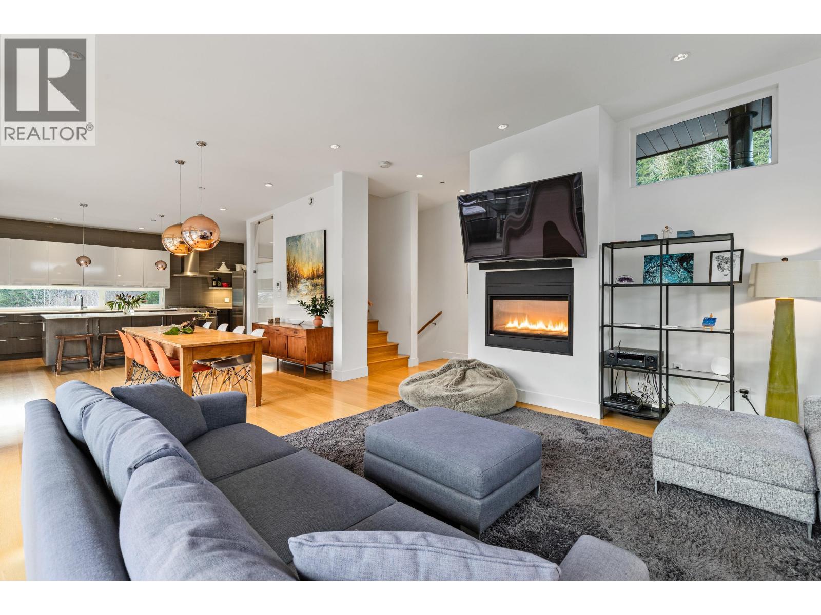 38555 SKY PILOT DRIVE, Squamish