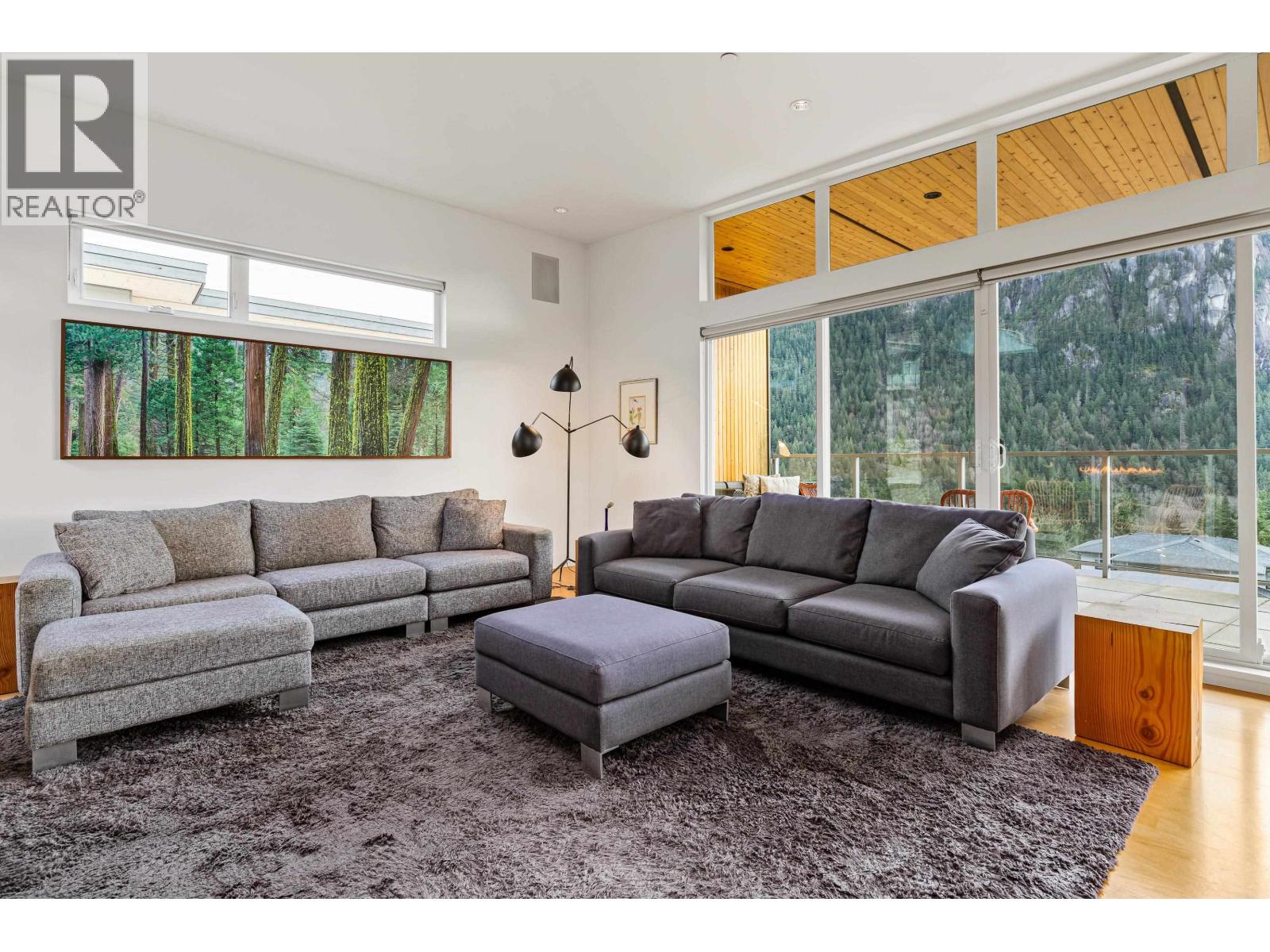 38555 SKY PILOT DRIVE, Squamish