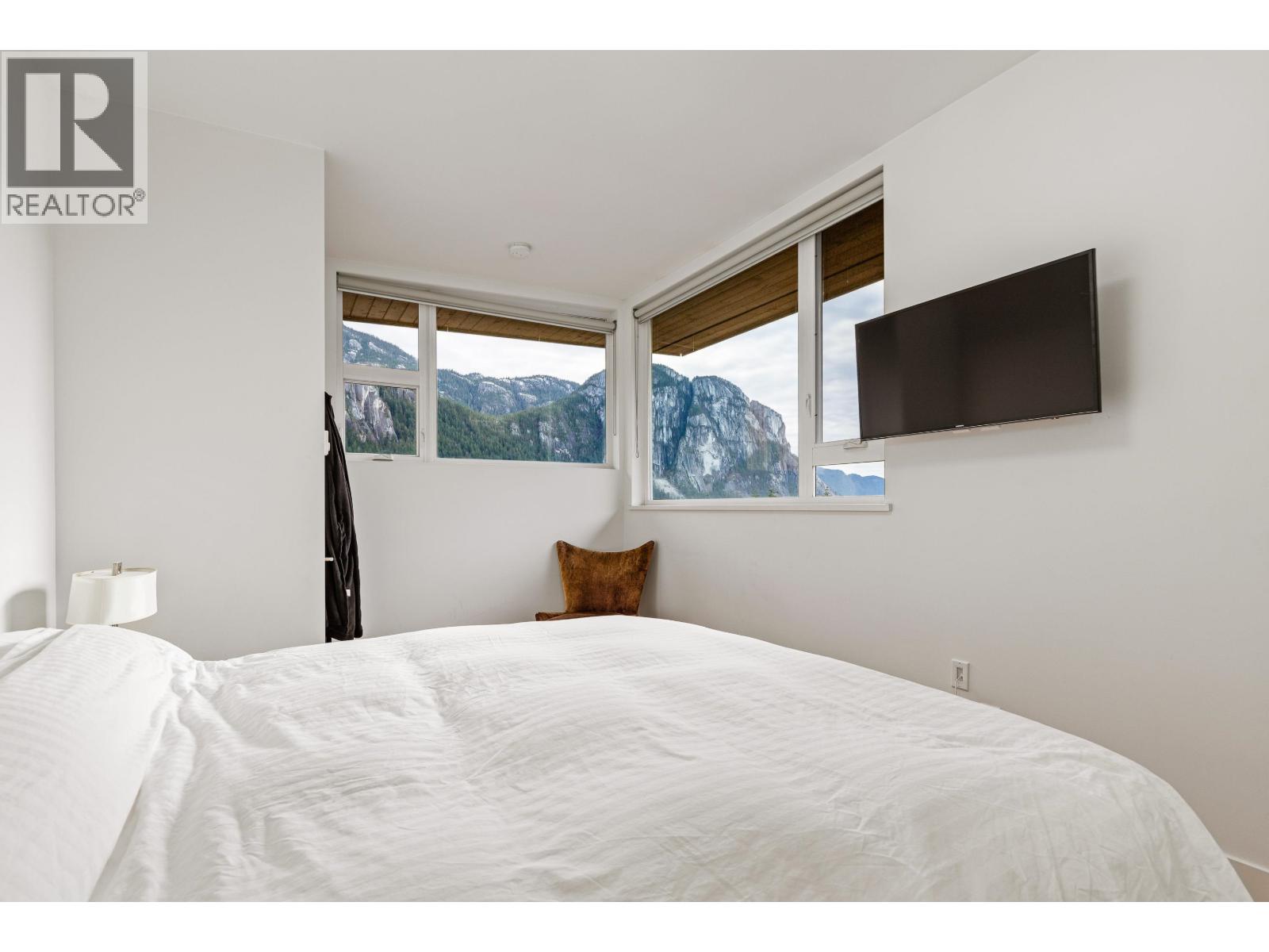 38555 SKY PILOT DRIVE, Squamish