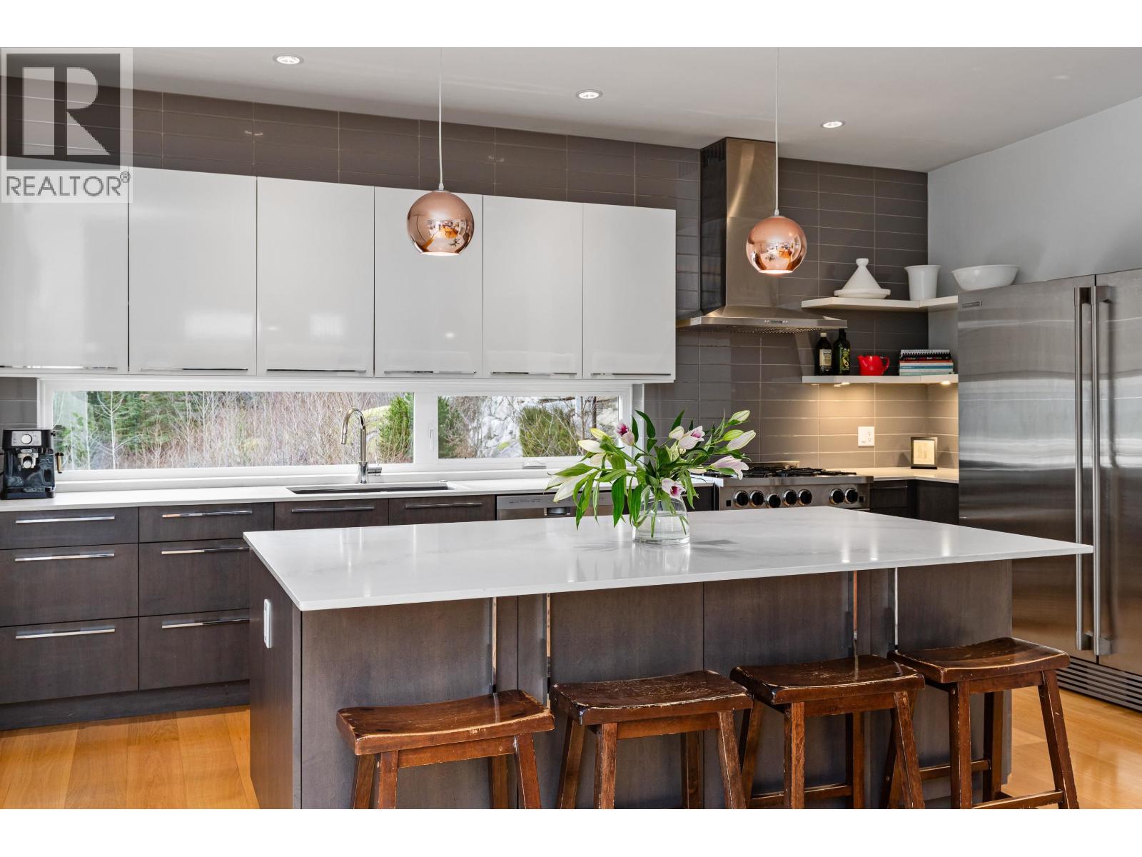 38555 SKY PILOT DRIVE, Squamish