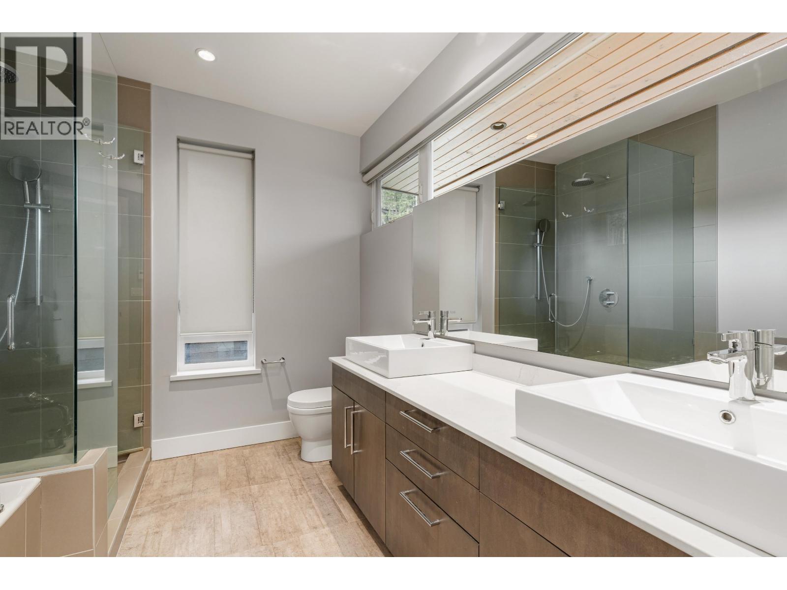 38555 SKY PILOT DRIVE, Squamish