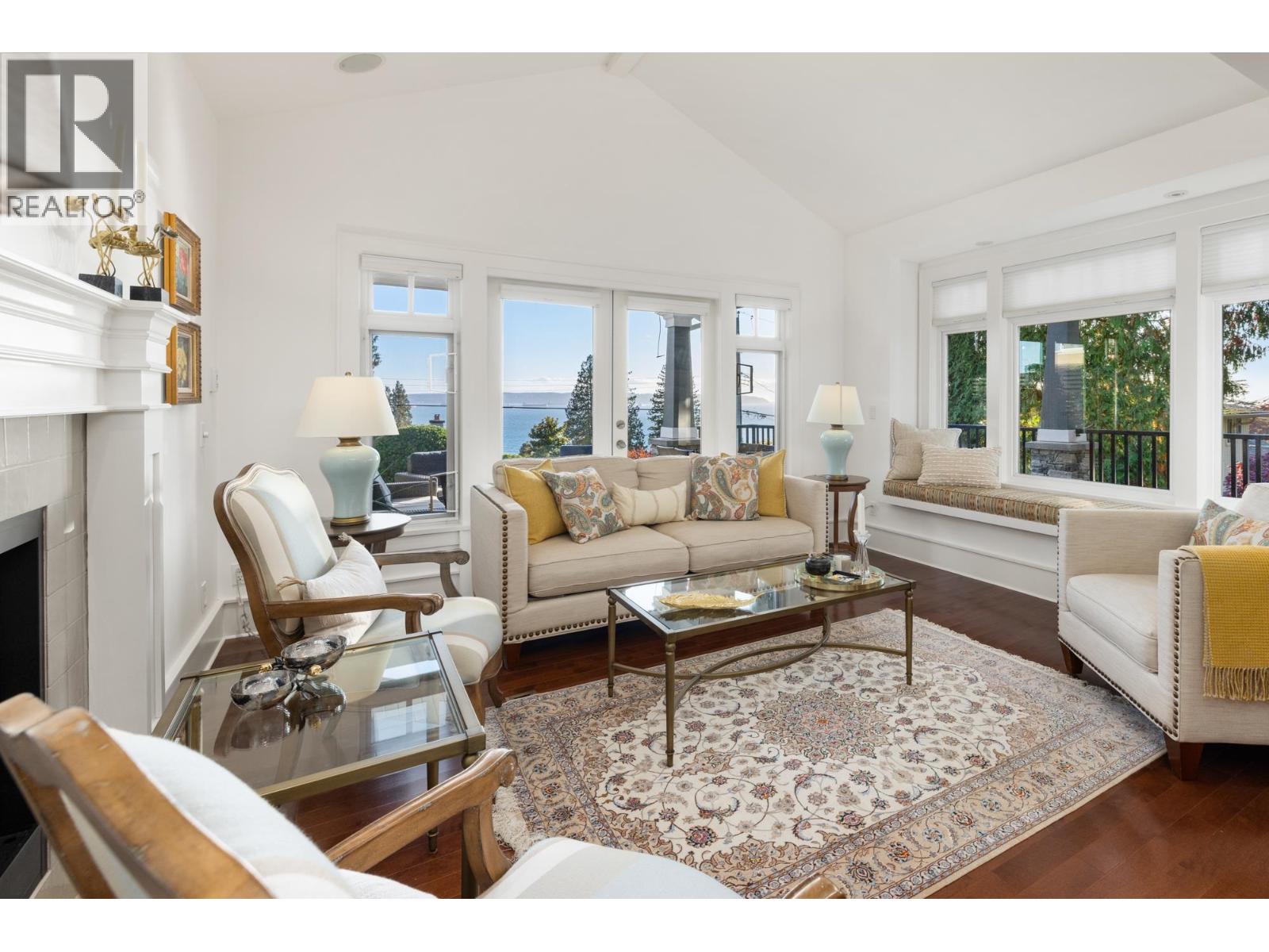 2623 LAWSON AVENUE, West Vancouver