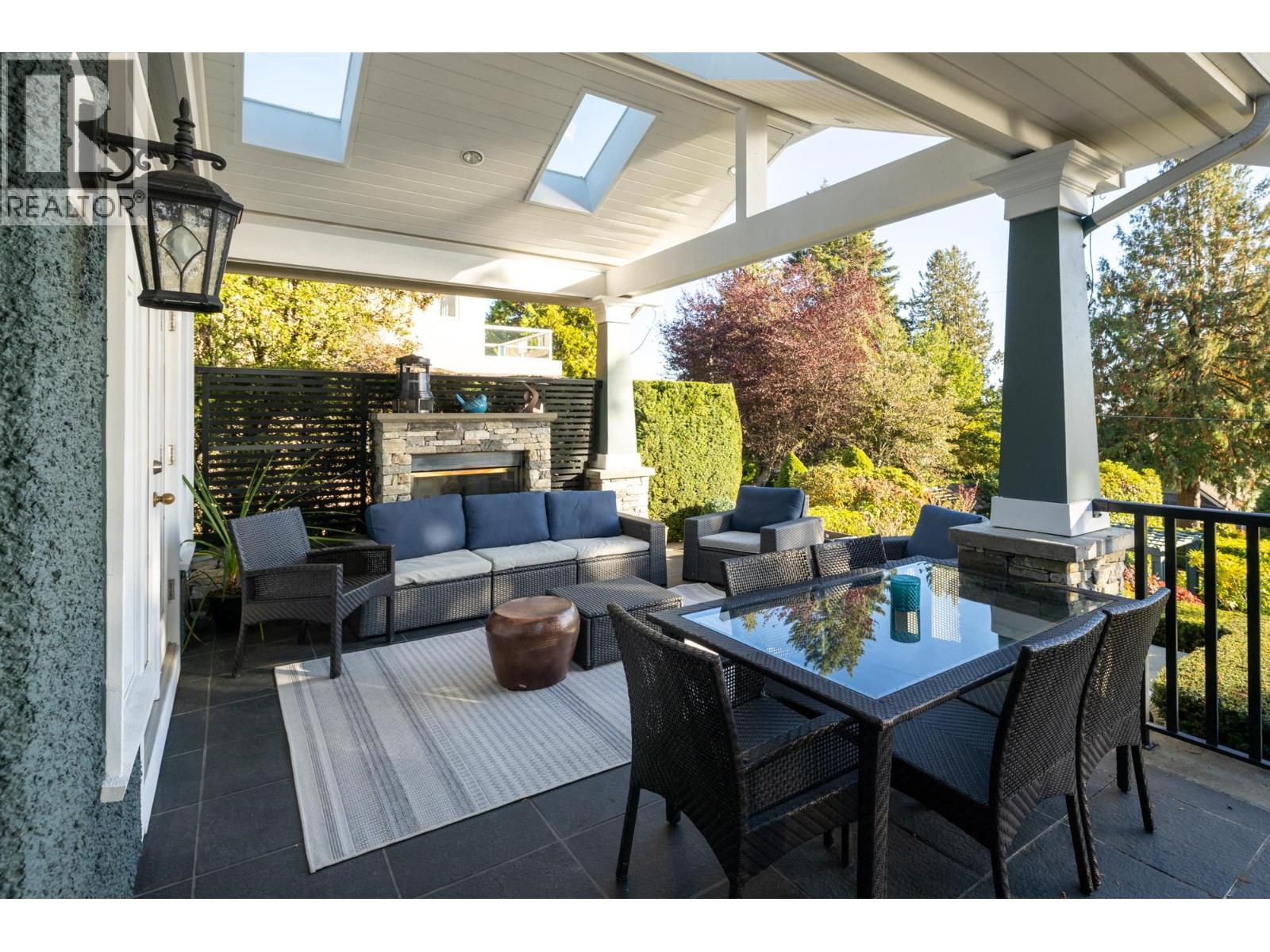 2623 LAWSON AVENUE, West Vancouver