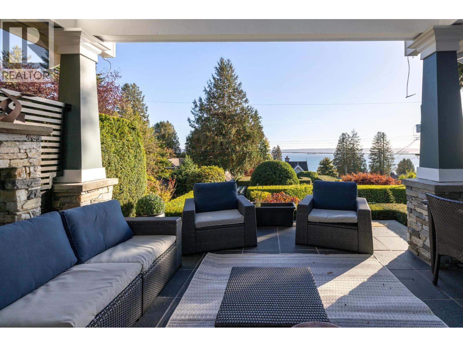 2623 LAWSON AVENUE, West Vancouver