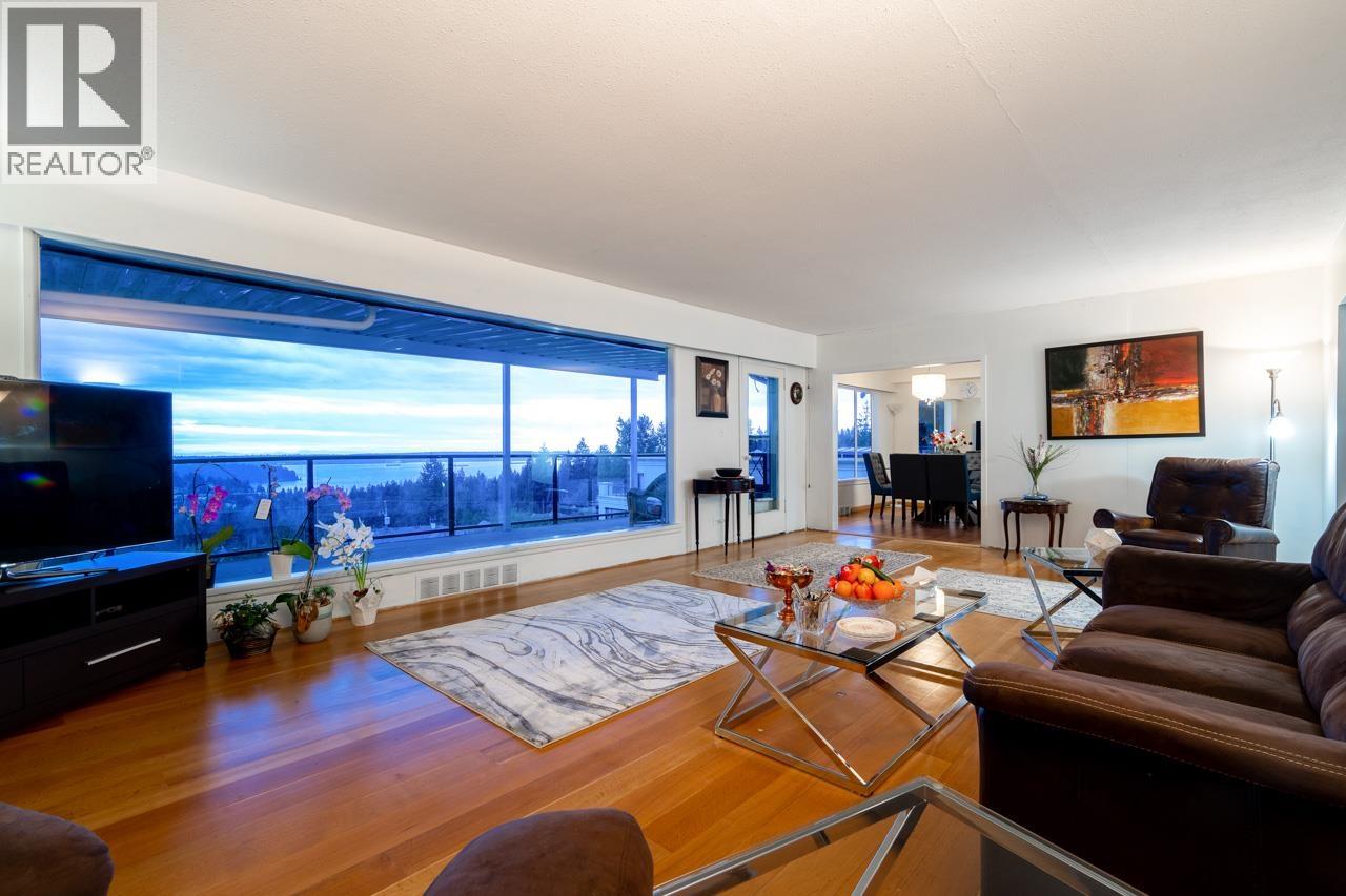 797 EYREMOUNT DRIVE, West Vancouver