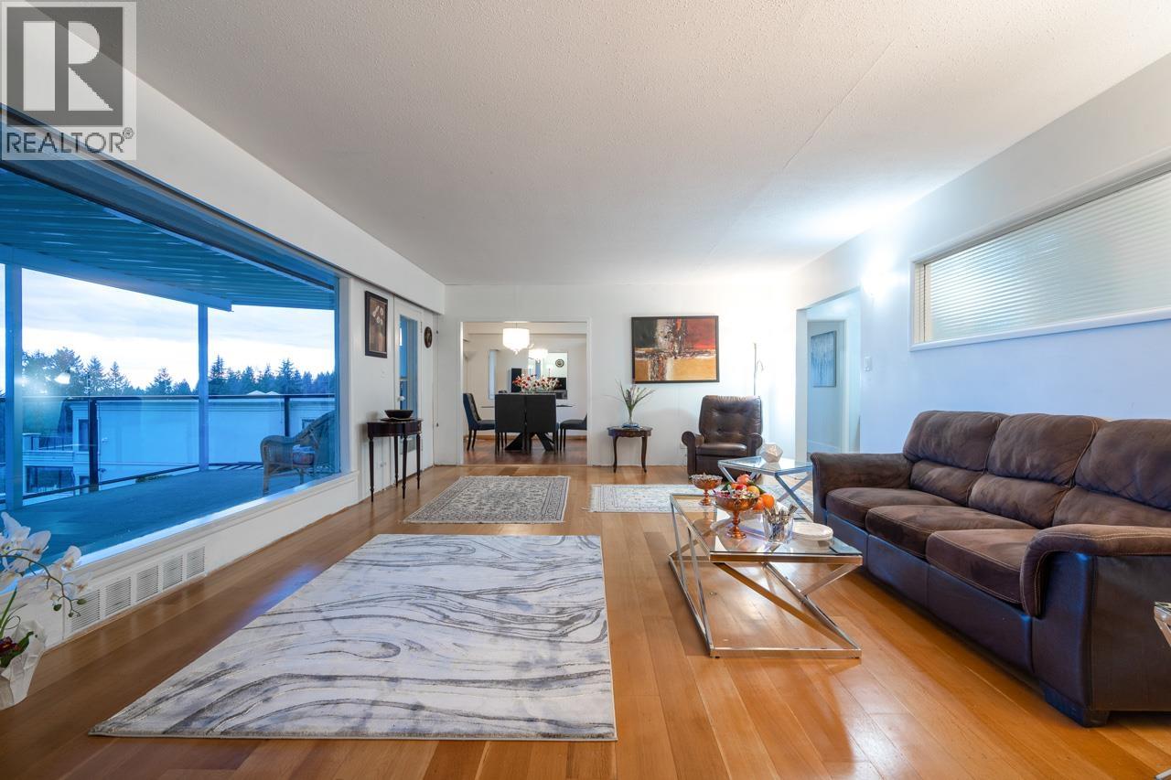 797 EYREMOUNT DRIVE, West Vancouver