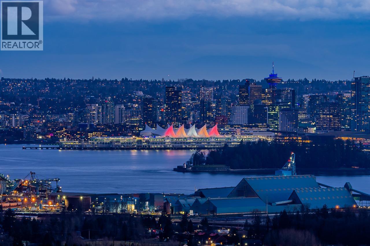 797 EYREMOUNT DRIVE, West Vancouver