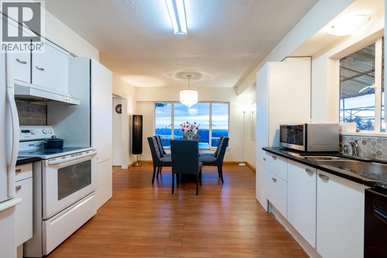 797 EYREMOUNT DRIVE, West Vancouver