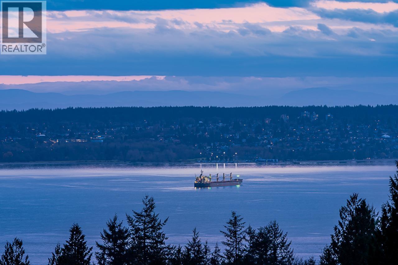 797 EYREMOUNT DRIVE, West Vancouver