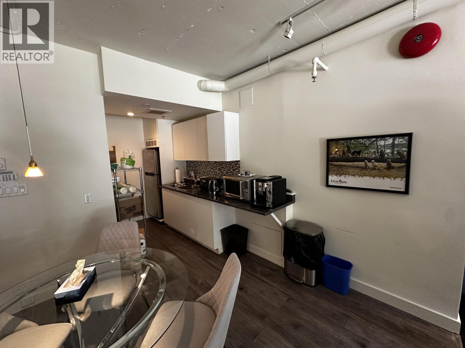 105C & 106C 4390 GALLANT AVENUE, North Vancouver