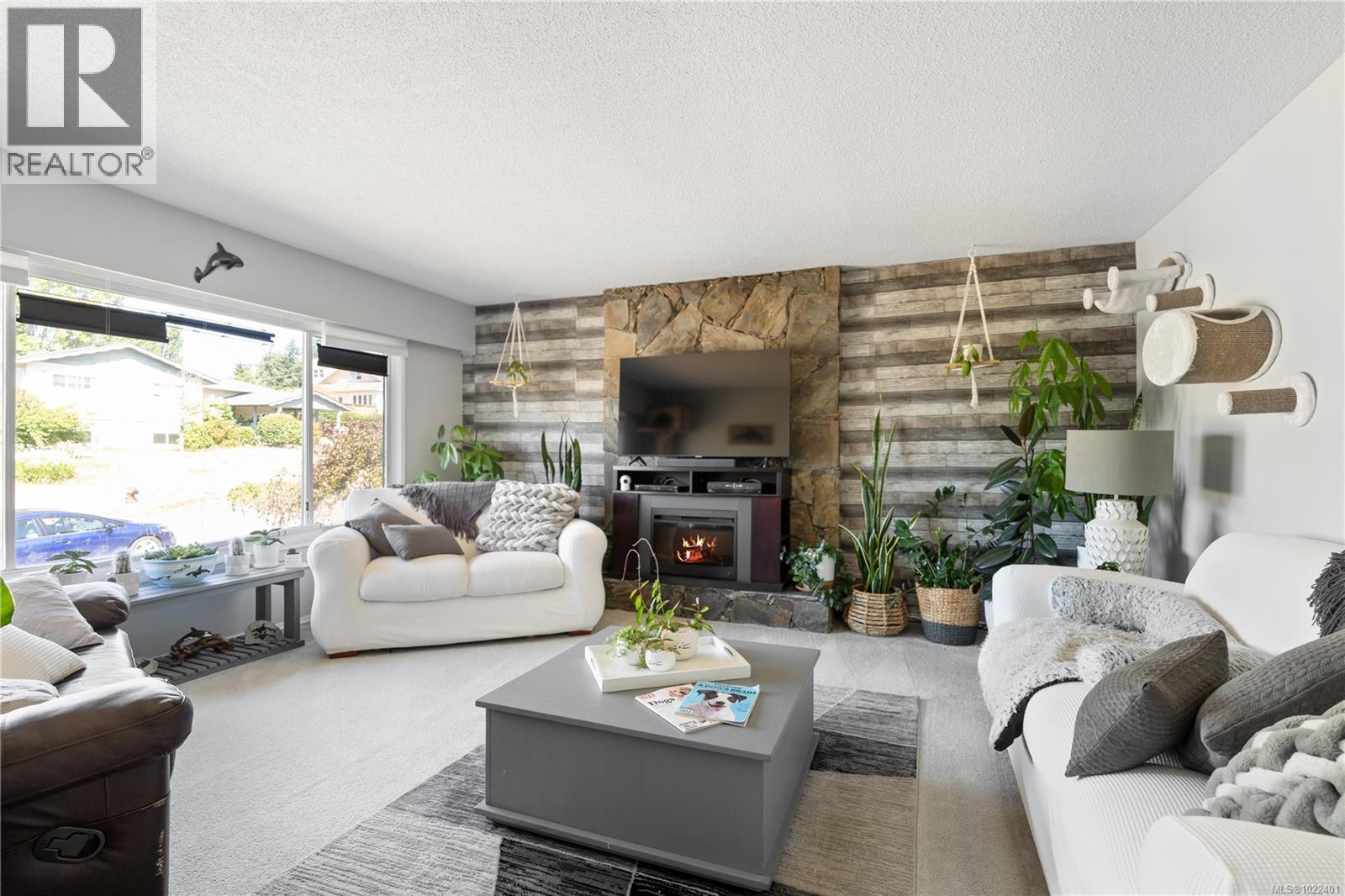 3273 Megaw Pl, Saanich